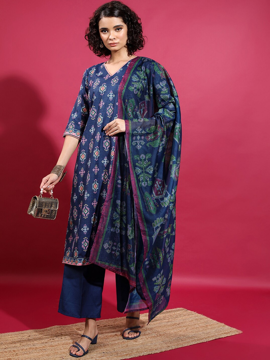 

Vishudh Ethnic Motifs Printed Straight Kurta With Palazzos & Dupatta, Navy blue