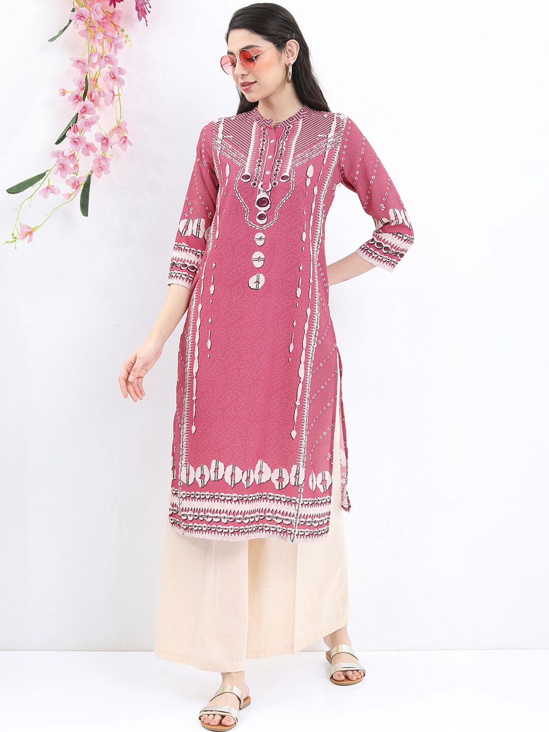 

Vishudh Ethnic Motifs Printed Straight Kurta, Pink