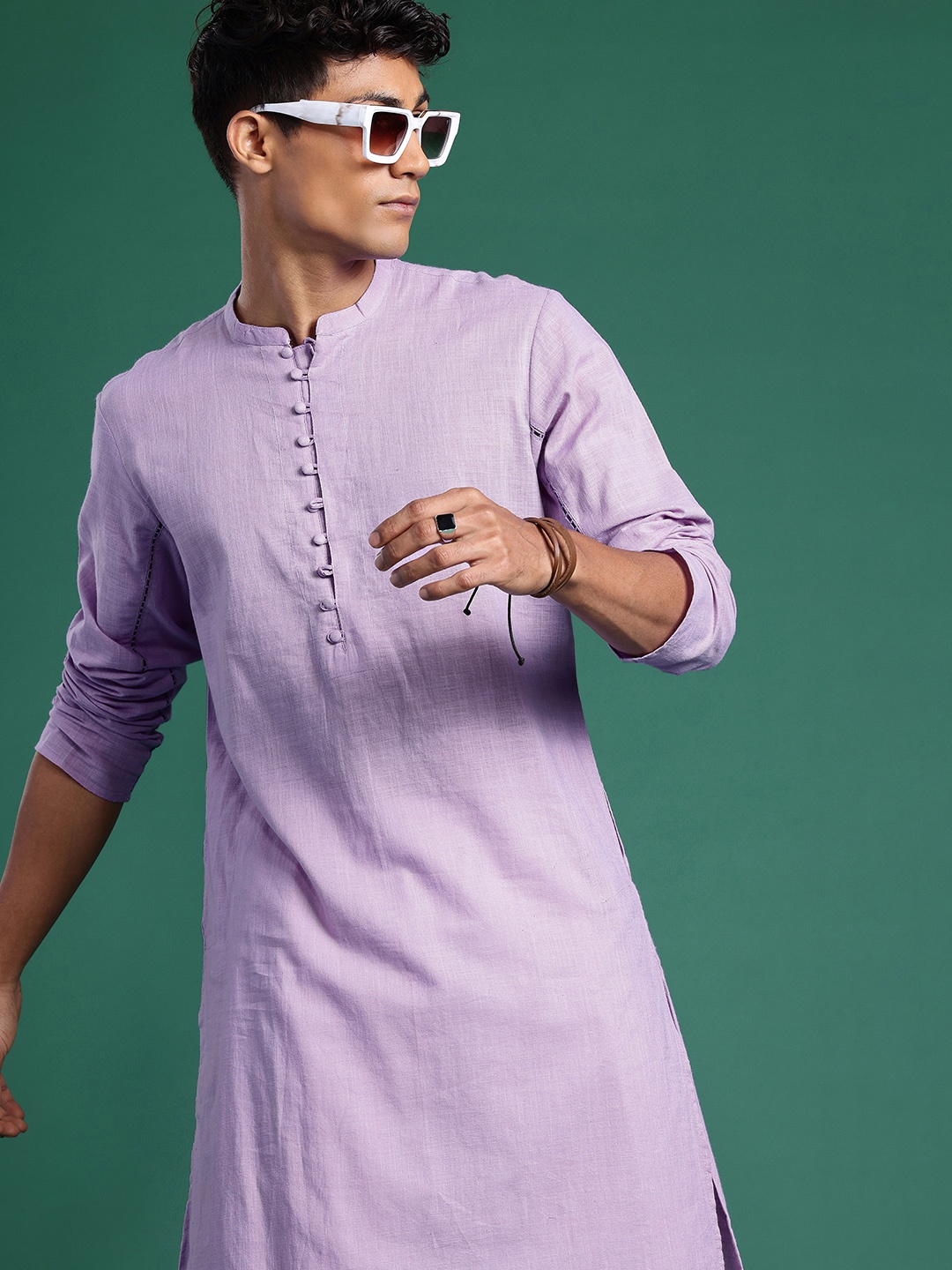 

Sangria Men Solid Straight Kurta, Lavender