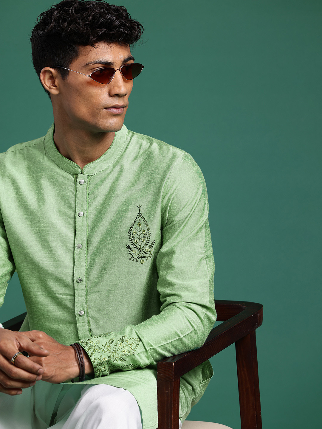 

Sangria Men Ethnic Motifs Embroidered Straight Kurta, Green