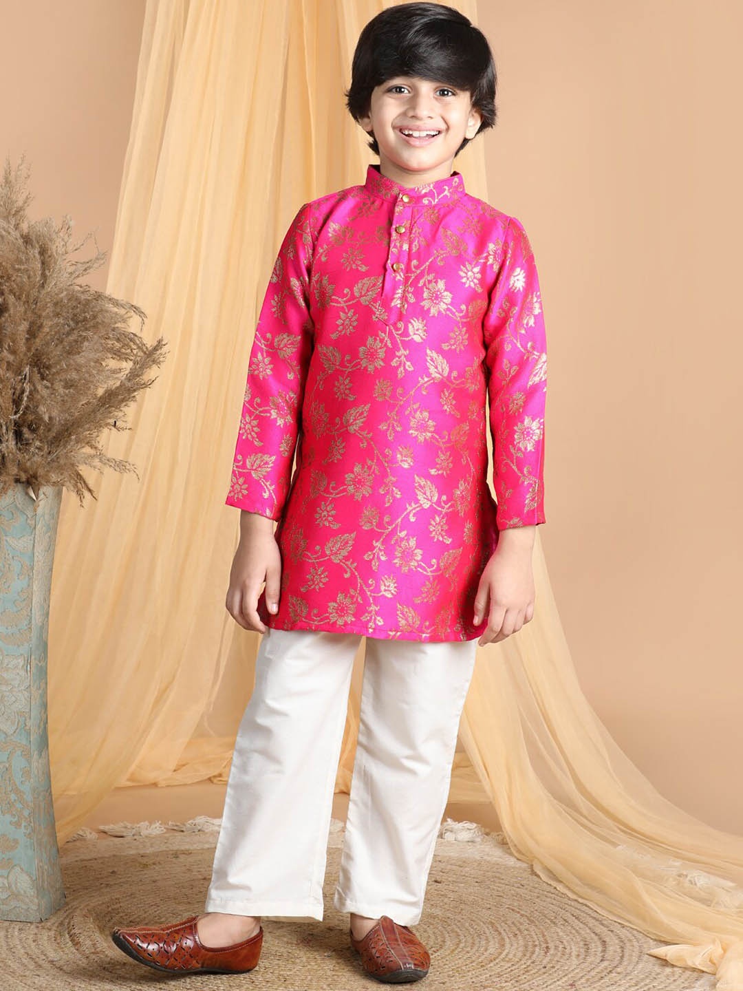 

Cutiekins Boys Floral Woven Design Straight Kurta With Pyjamas, Pink