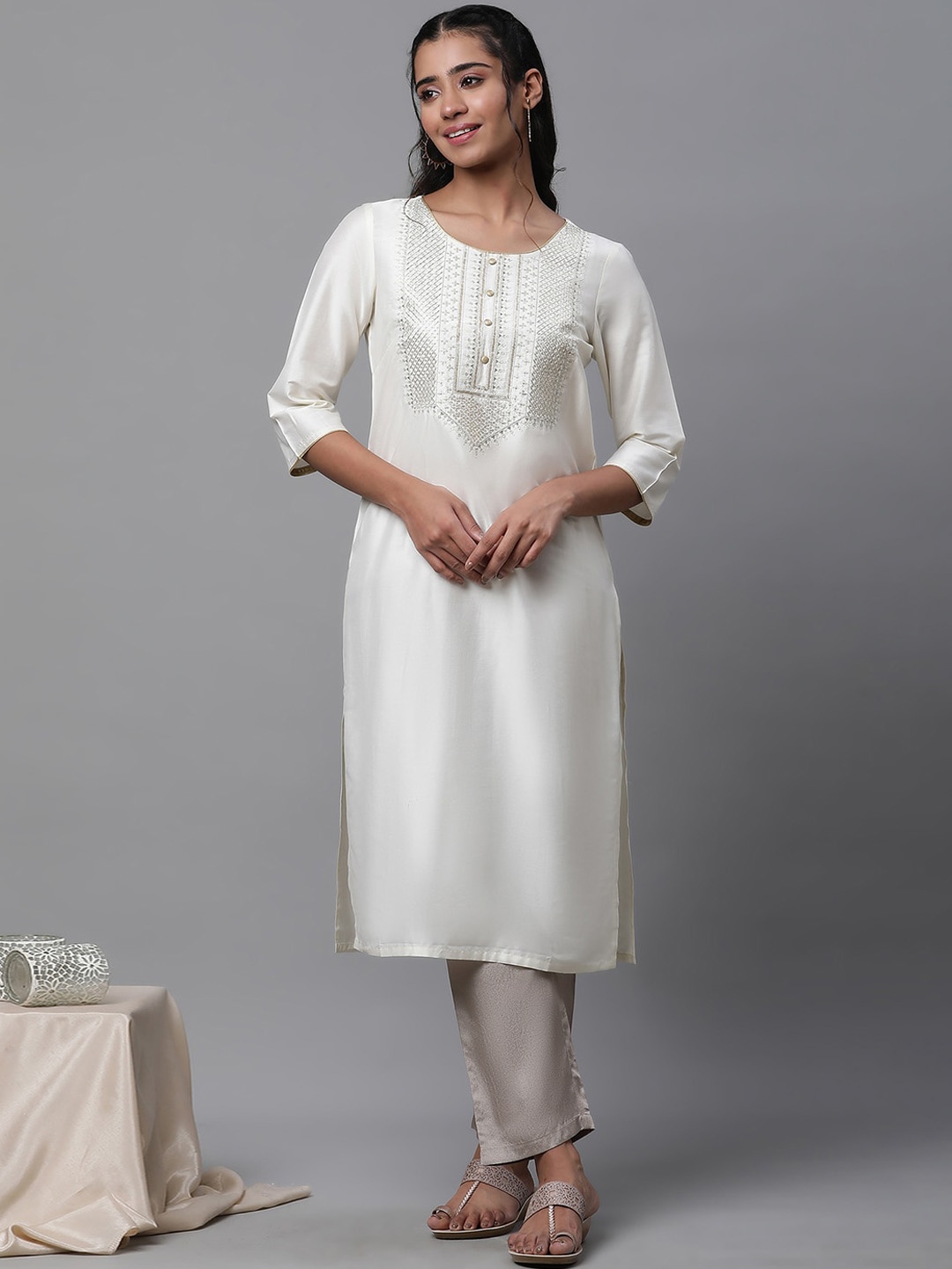 

AURELIA Ethnic Motifs Yoke Design Sequinned Kurta, Cream