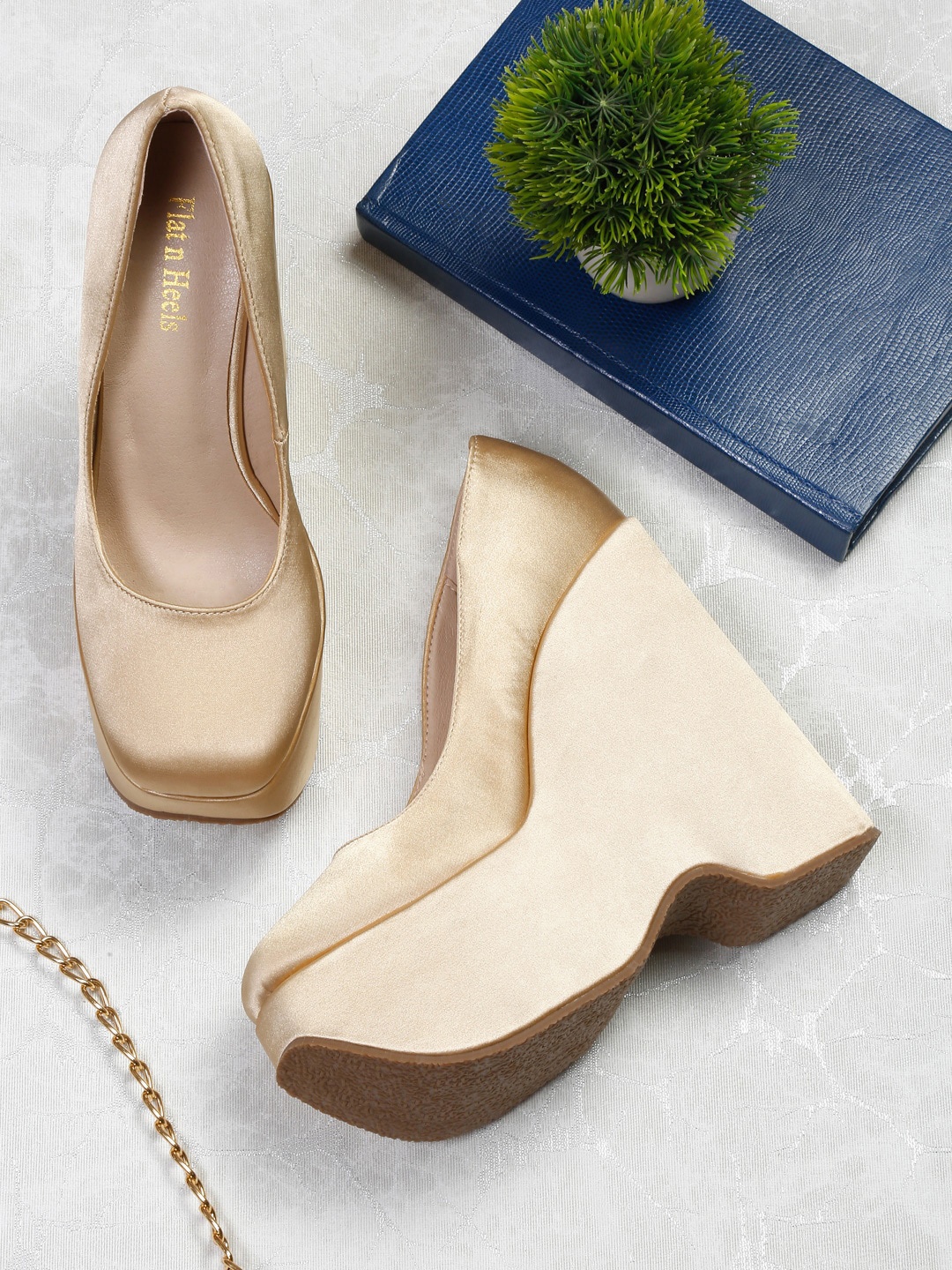 

Flat n Heels Square Toe Block Pumps, Gold