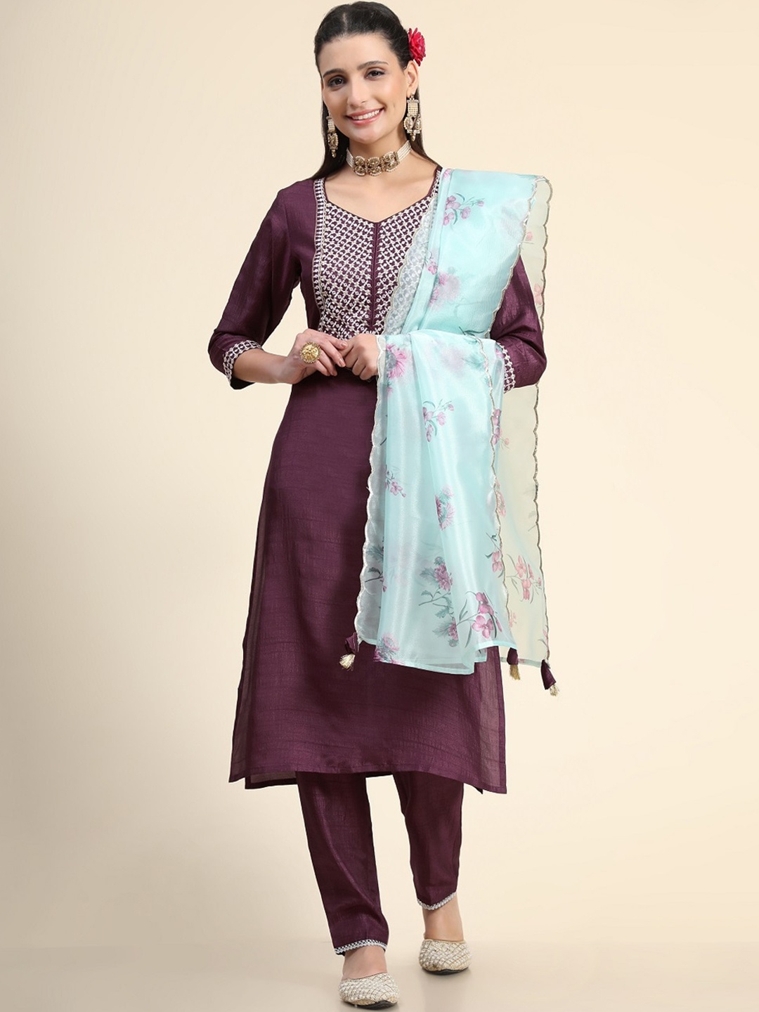 

BLACK SCISSOR Ethnic Motifs Yoke Design Sequinned Straight Kurta With Trousers & Dupatta, Burgundy