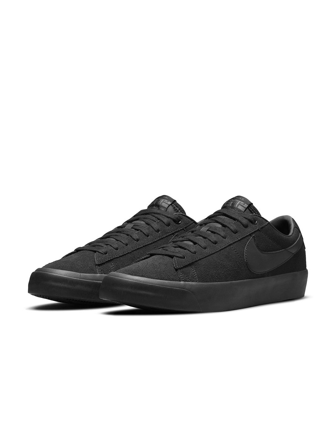 

Nike Men SB Zoom Blazer Low Pro GT Skate Sneakers, Black