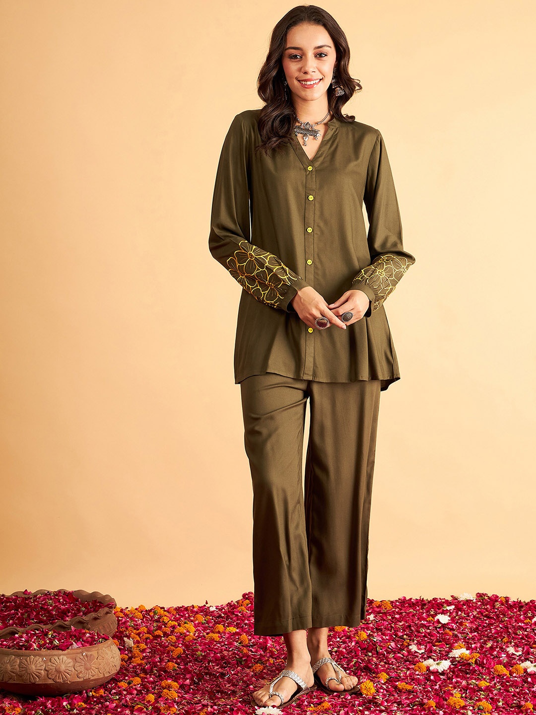 

Shae by SASSAFRAS Embroidered Shirt-Collar Shirt With Trouser, Olive