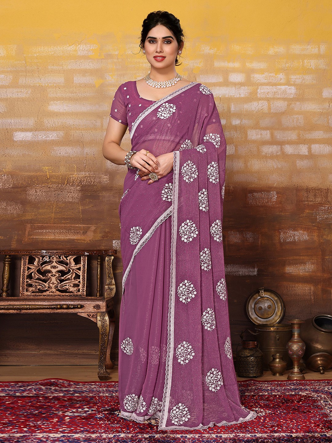 

Satrani Floral Embroidered Patchwork Poly Chiffon Saree, Pink