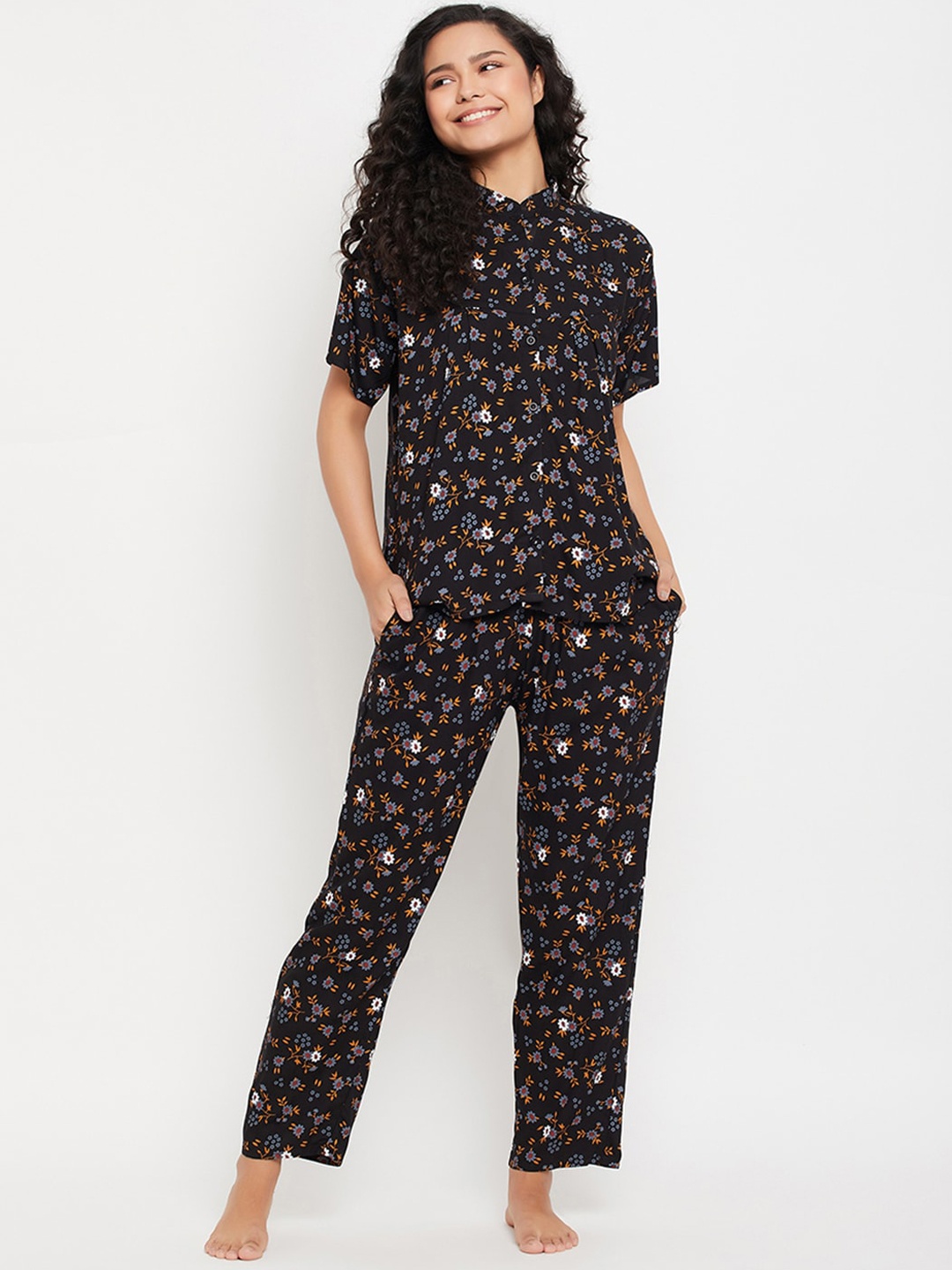 

Clovia Floral Printed Shirt With Pyjamas Night Suit, Black