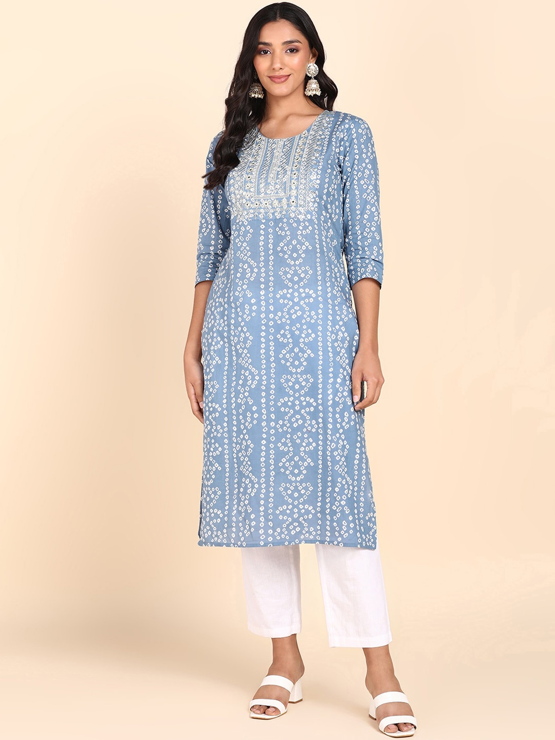 

Maaesa Bandhani Printed Mirror Work Straight Kurta, Blue