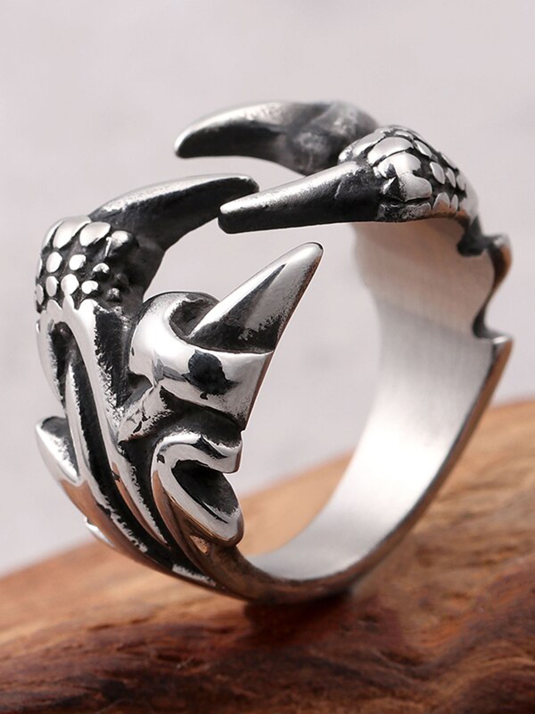 

VIEN Unisex Silver-Plated Stainless Steel Ring