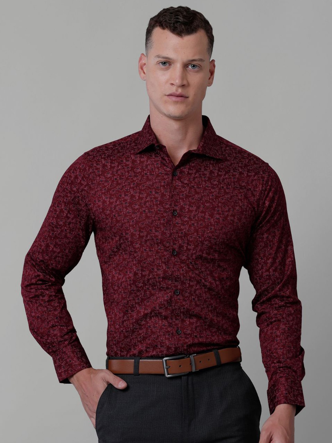 

CROYDON UK Floral Printed Satin Slim Fit Opaque Formal Shirt, Maroon