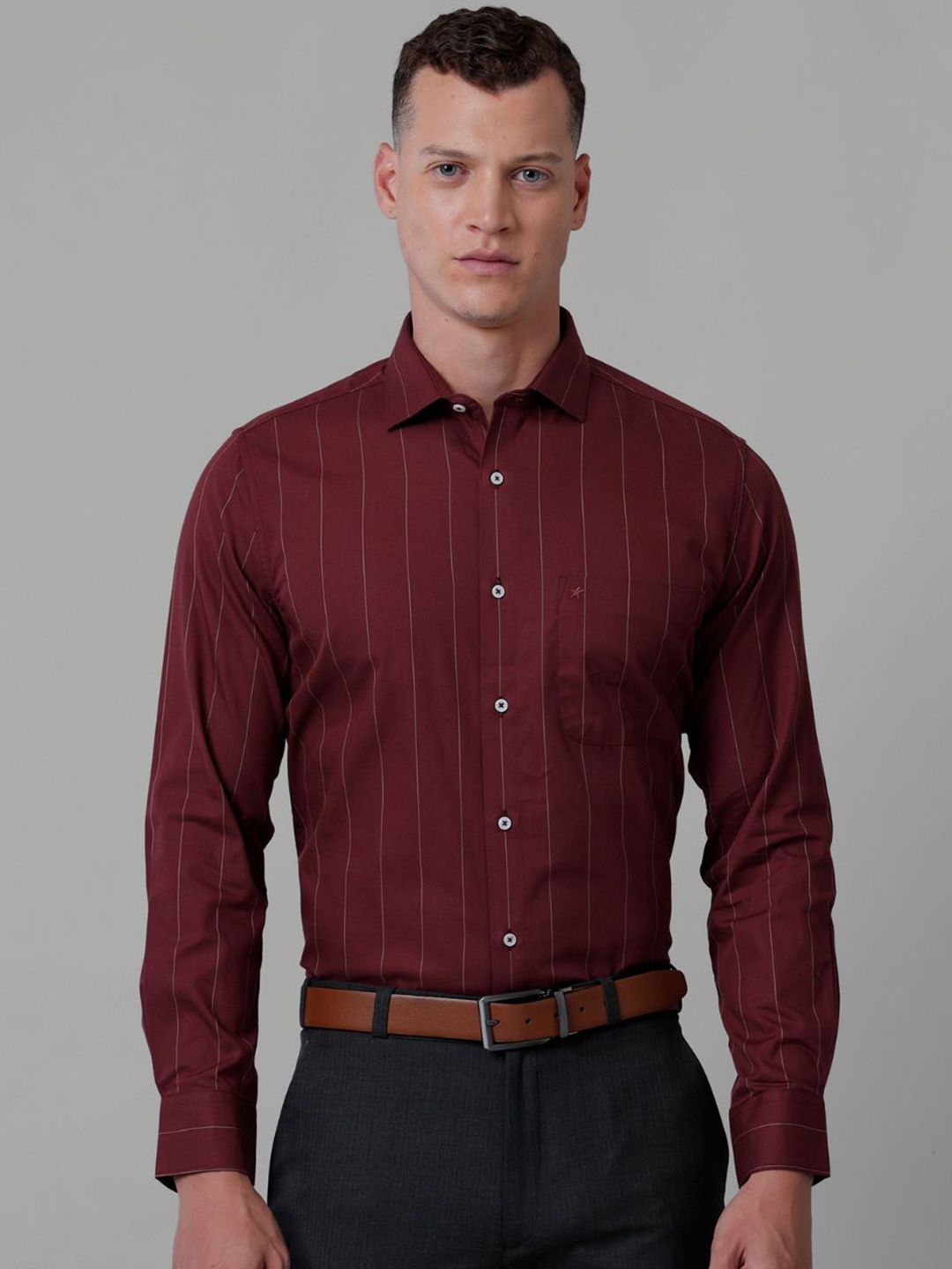 

CROYDON UK Indian Slim Fit Striped Chambray Cotton Formal Shirt, Maroon