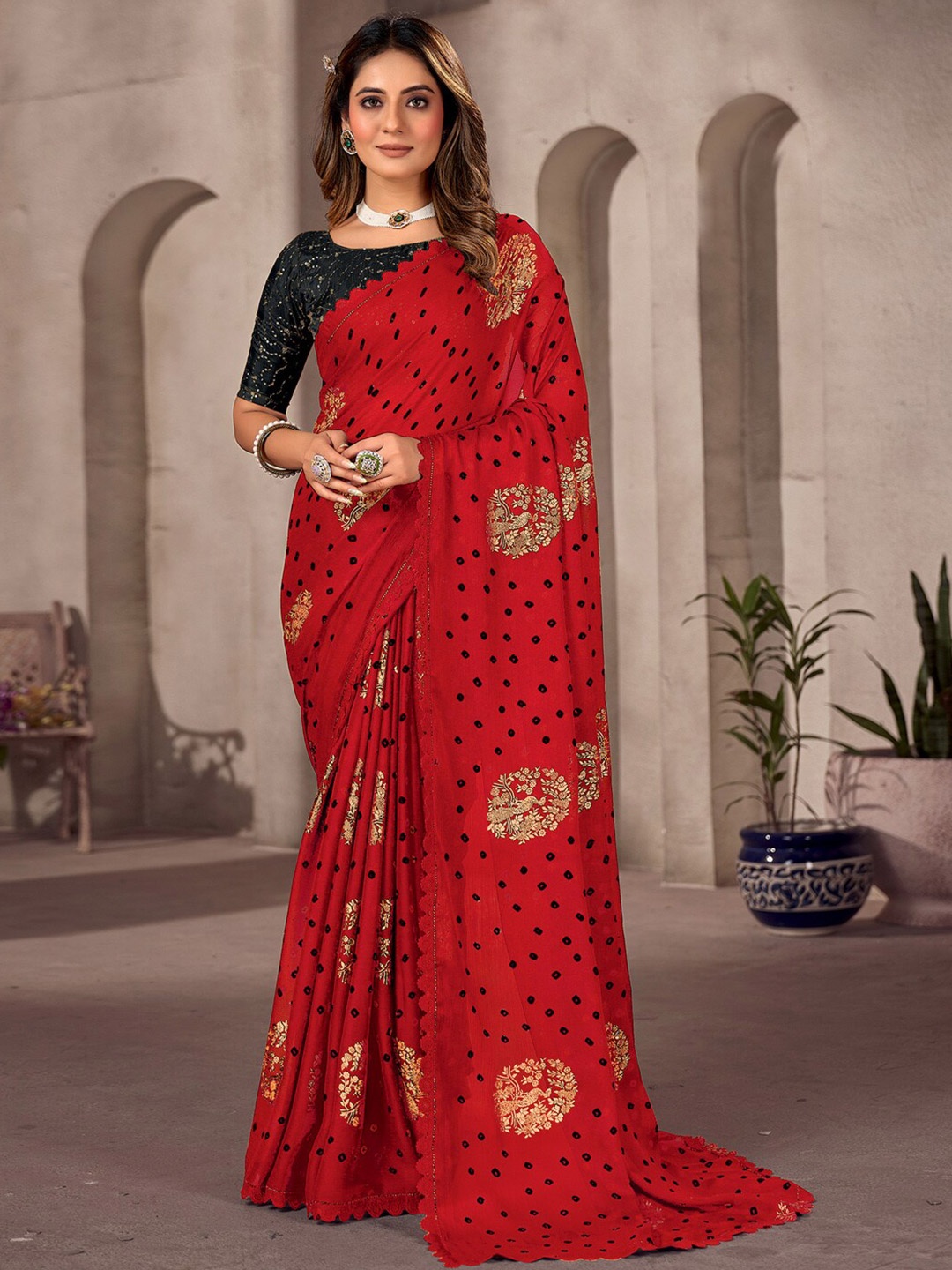 

Saree mall Ethnic Motifs Printed Poly Chiffon Bandhani Sarees, Red