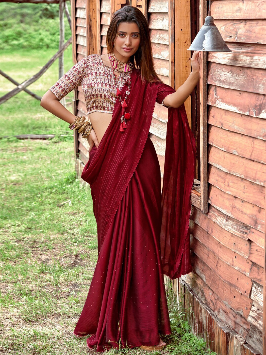 

Saree mall Embellished Beads and Stones Pure Chiffon Sarees, Maroon