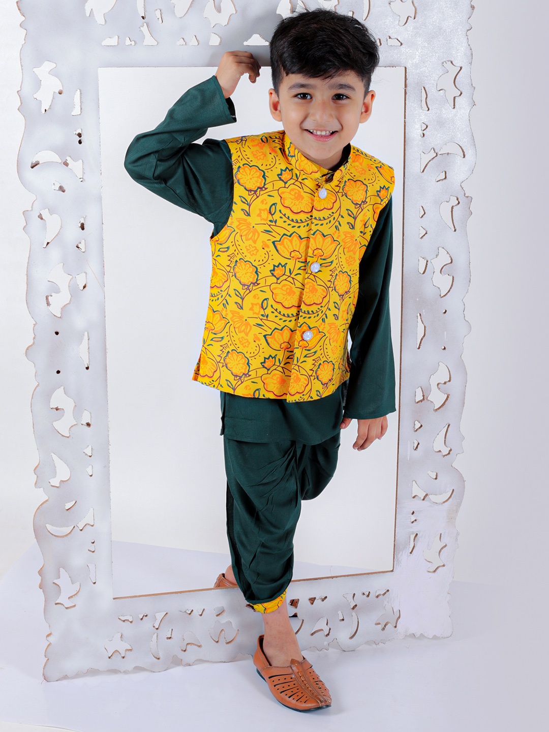 

Superminis Boys Floral Printed Regular Kurta With Dhoti Pants & Nehru Jacket, Yellow