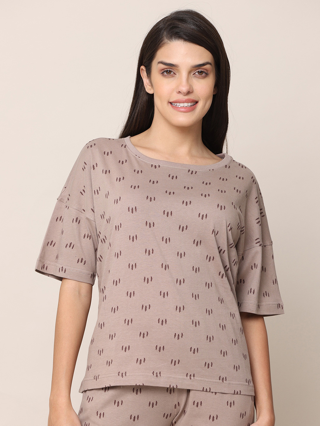 

Saltpetre Geometric Printed Round Neck Drop-Shoulder Organic Cotton Oversized T-shirt, Brown