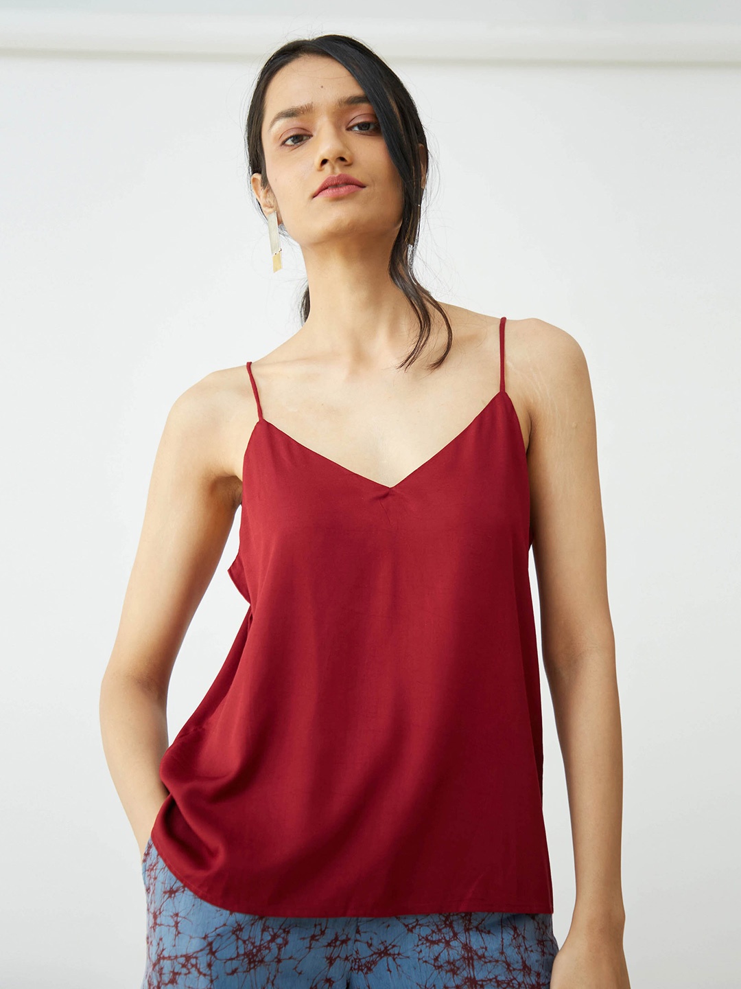 

Saltpetre Shoulder Straps Sleeveless Regular Top, Maroon