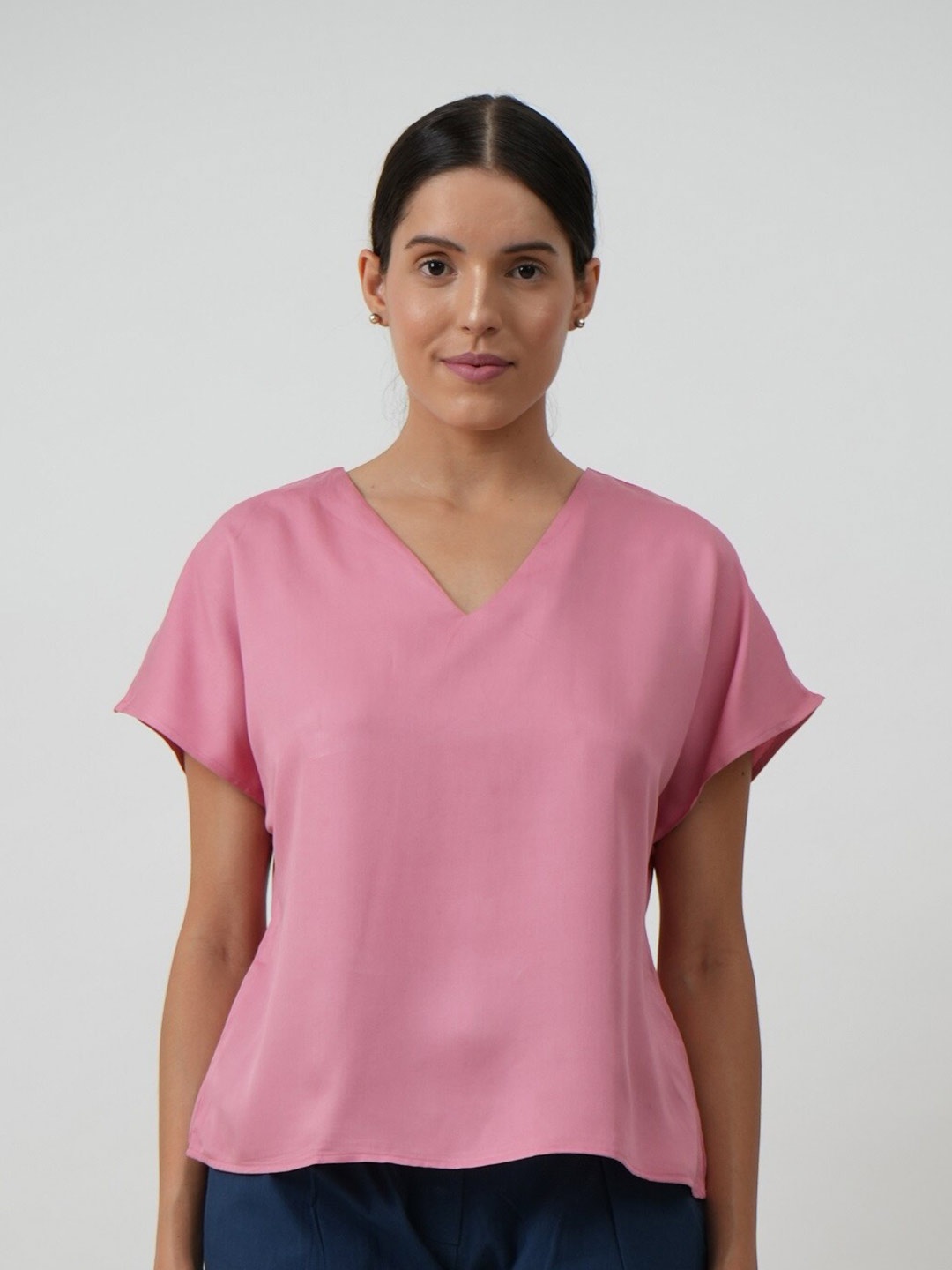 

Saltpetre V-Neck Extended Sleeves Top, Pink
