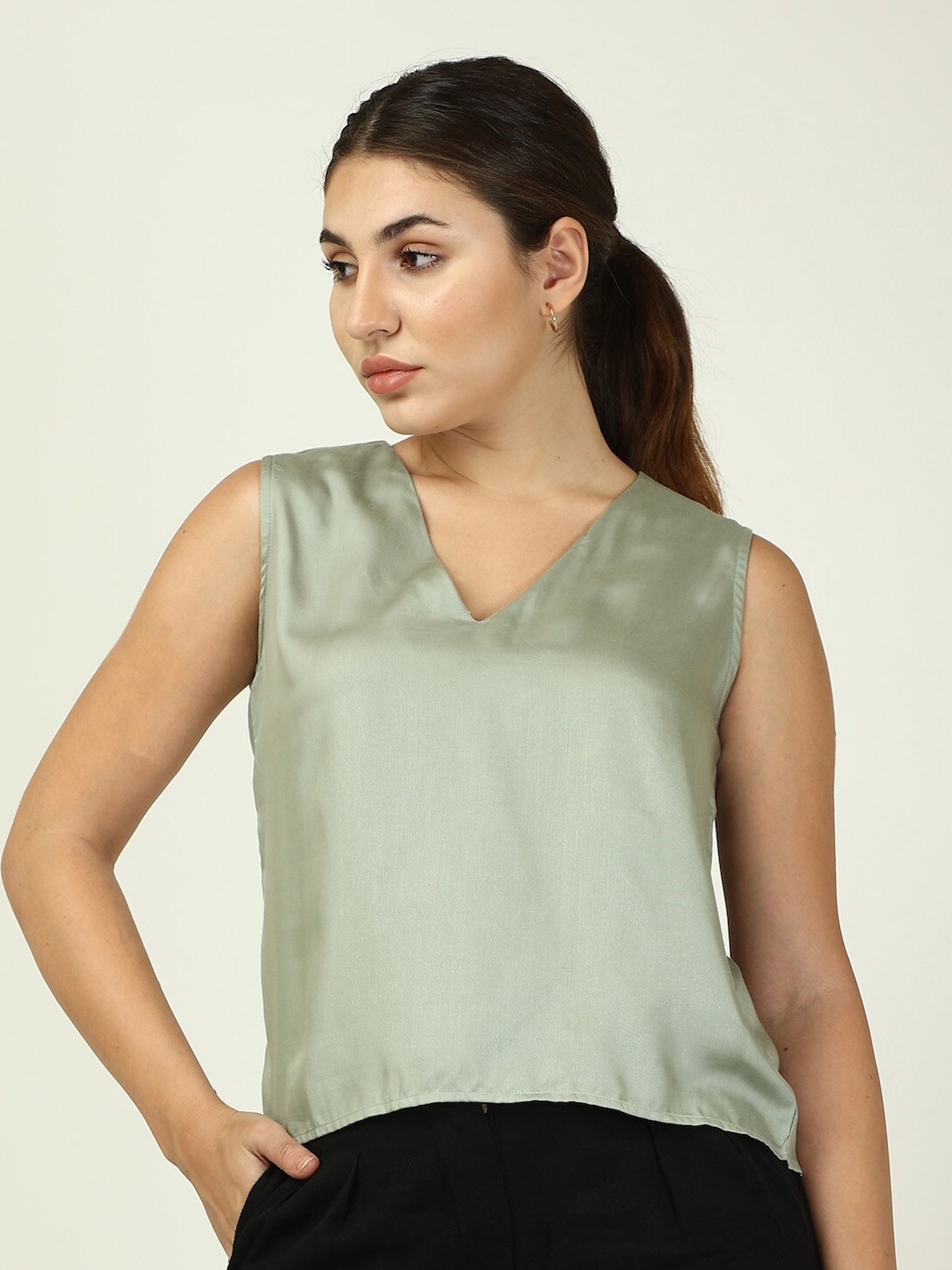 

Saltpetre V-Neck Top, Green