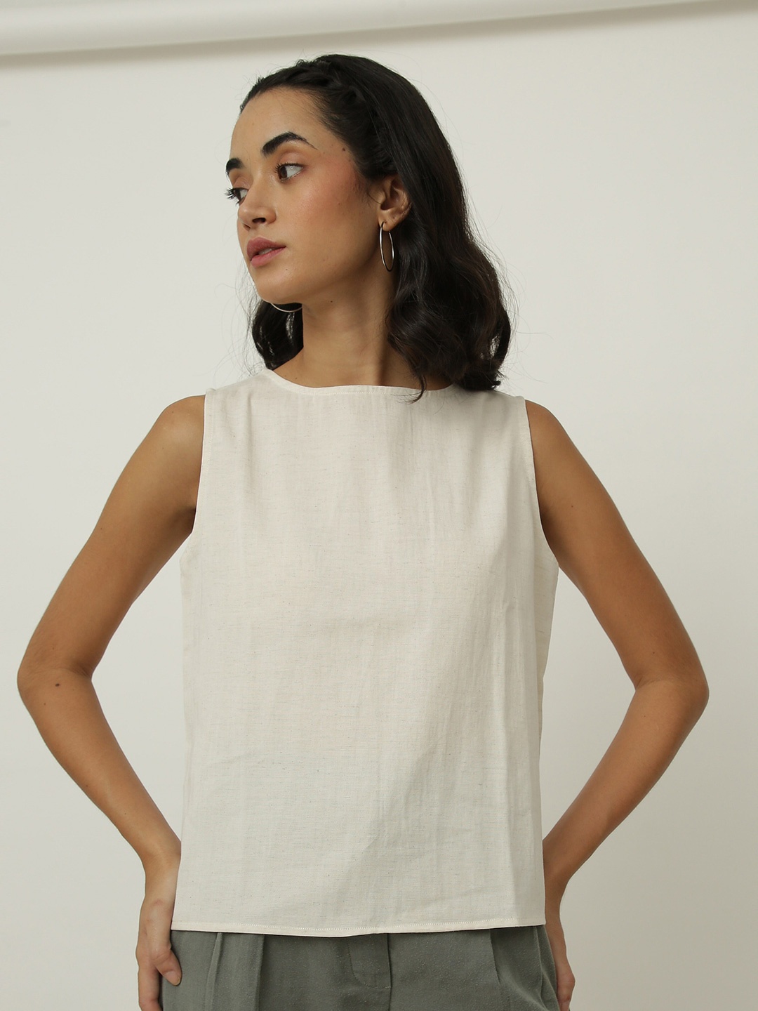 

Saltpetre Boat Neck Sleeveless Top, Off white