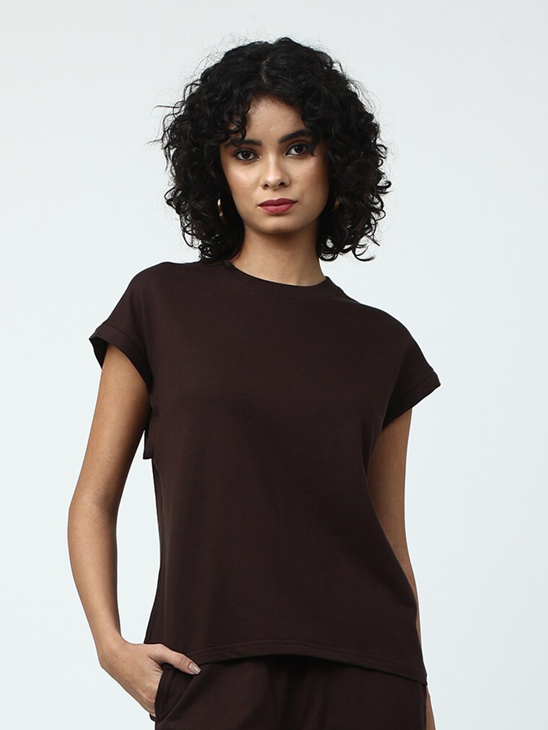 

Saltpetre Round Neck Extended Sleeves Organic Cotton Regular Top, Brown