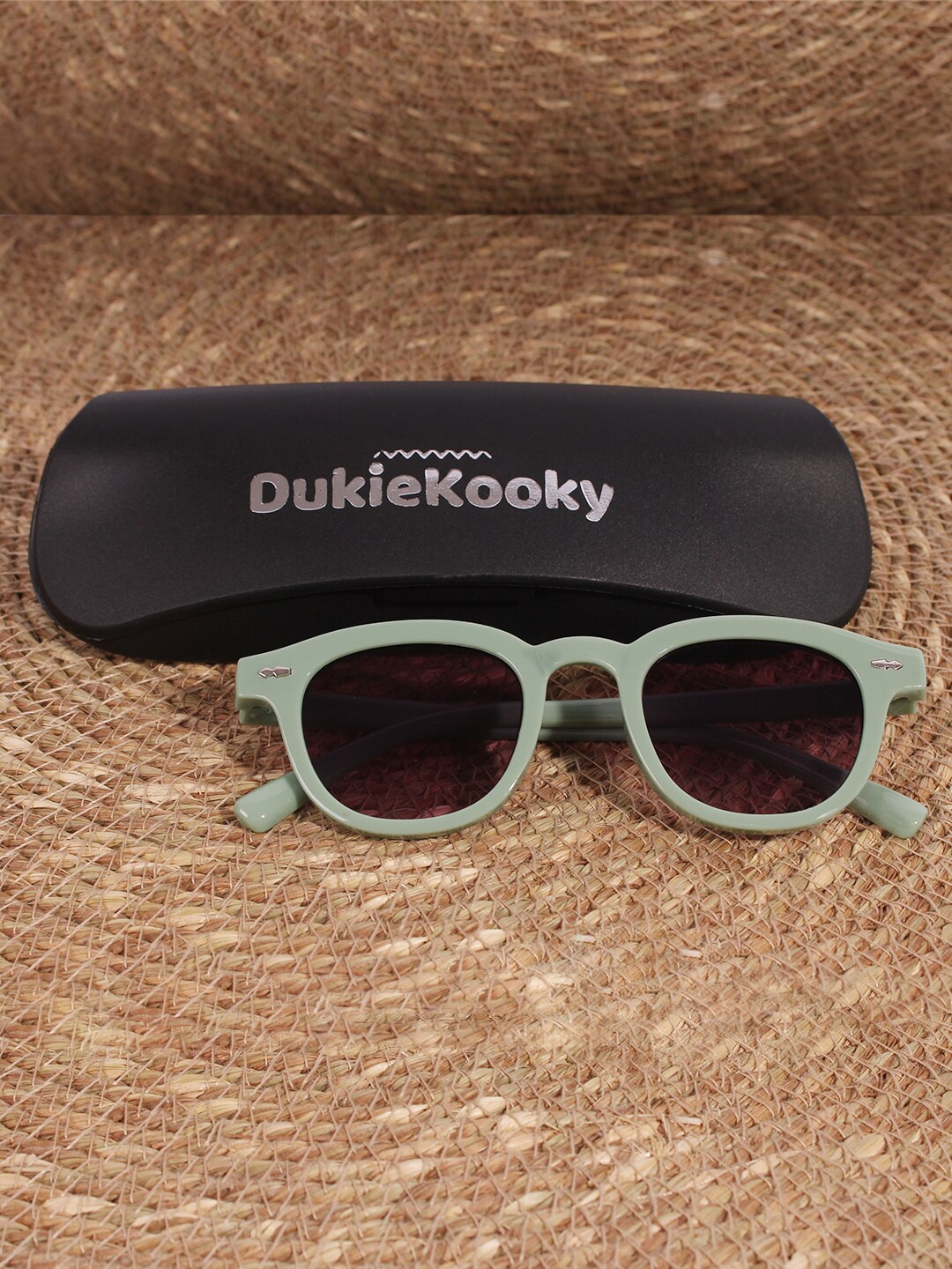 

DukieKooky Unisex Kids Wayfarer Sunglasses with UV Protected Lens DKSG409B, Black