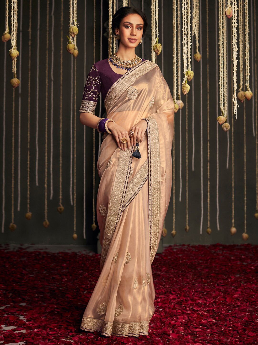 

Mitera Peach-Coloured & Gold-Toned Ethnic Motifs Embroidered Saree