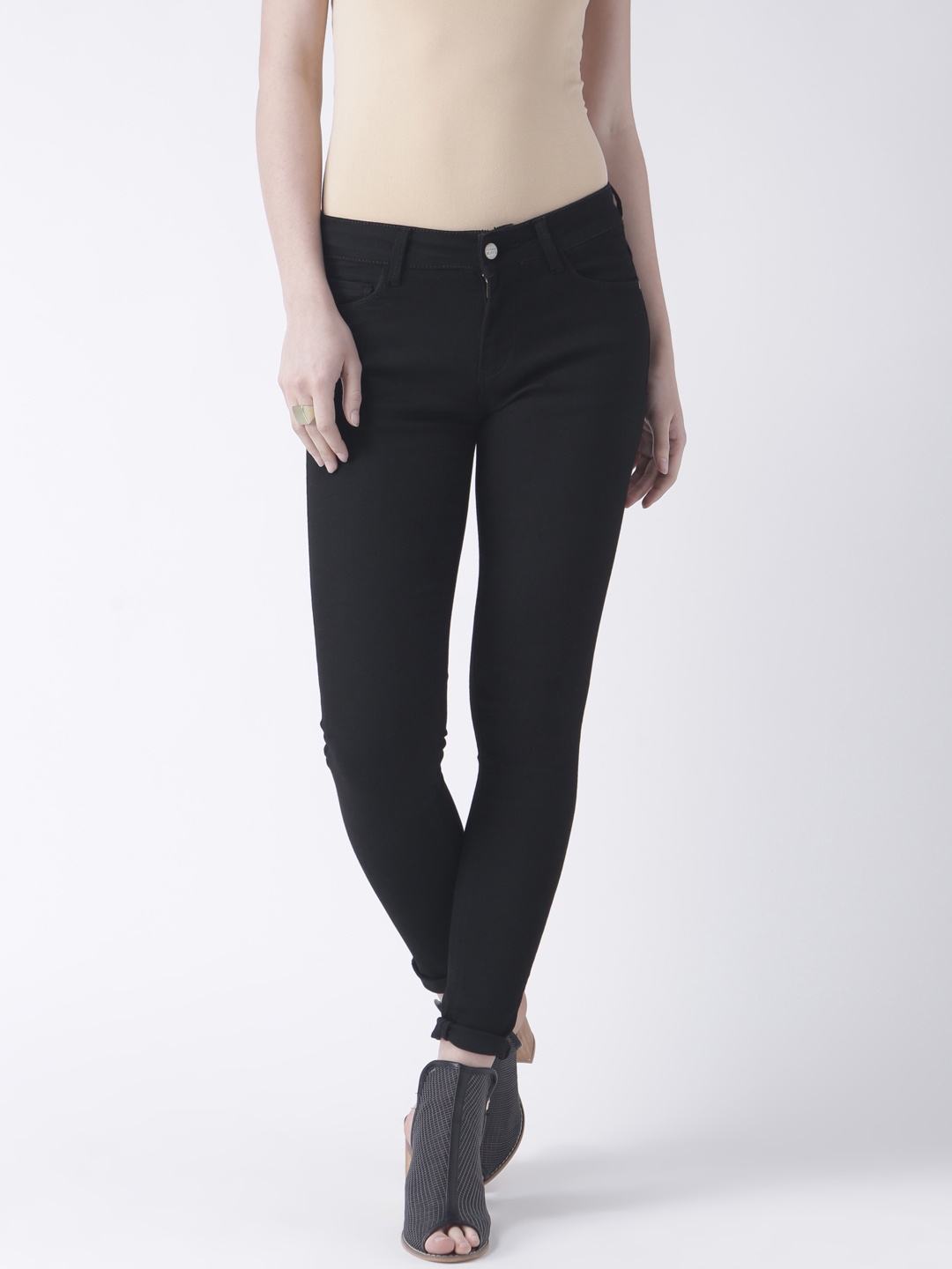 

Fusion Beats Women Black Straight Fit Mid-Rise Clean Look Jeans
