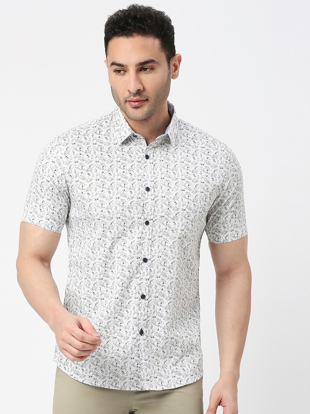 

DRAGON HILL Men White Slim Fit Floral Opaque Printed Casual Shirt