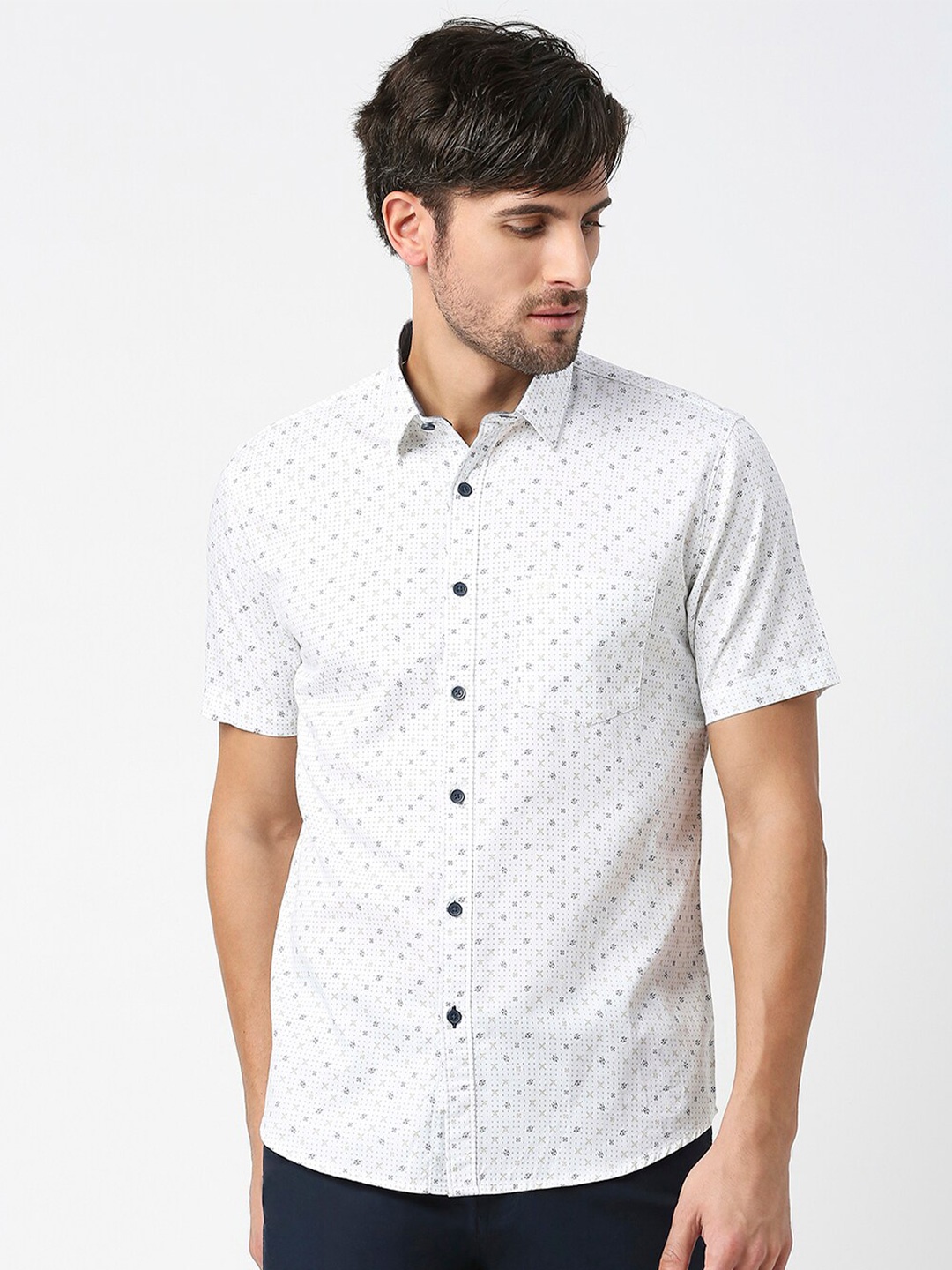 

DRAGON HILL Men White Slim Fit Opaque Printed Casual Shirt