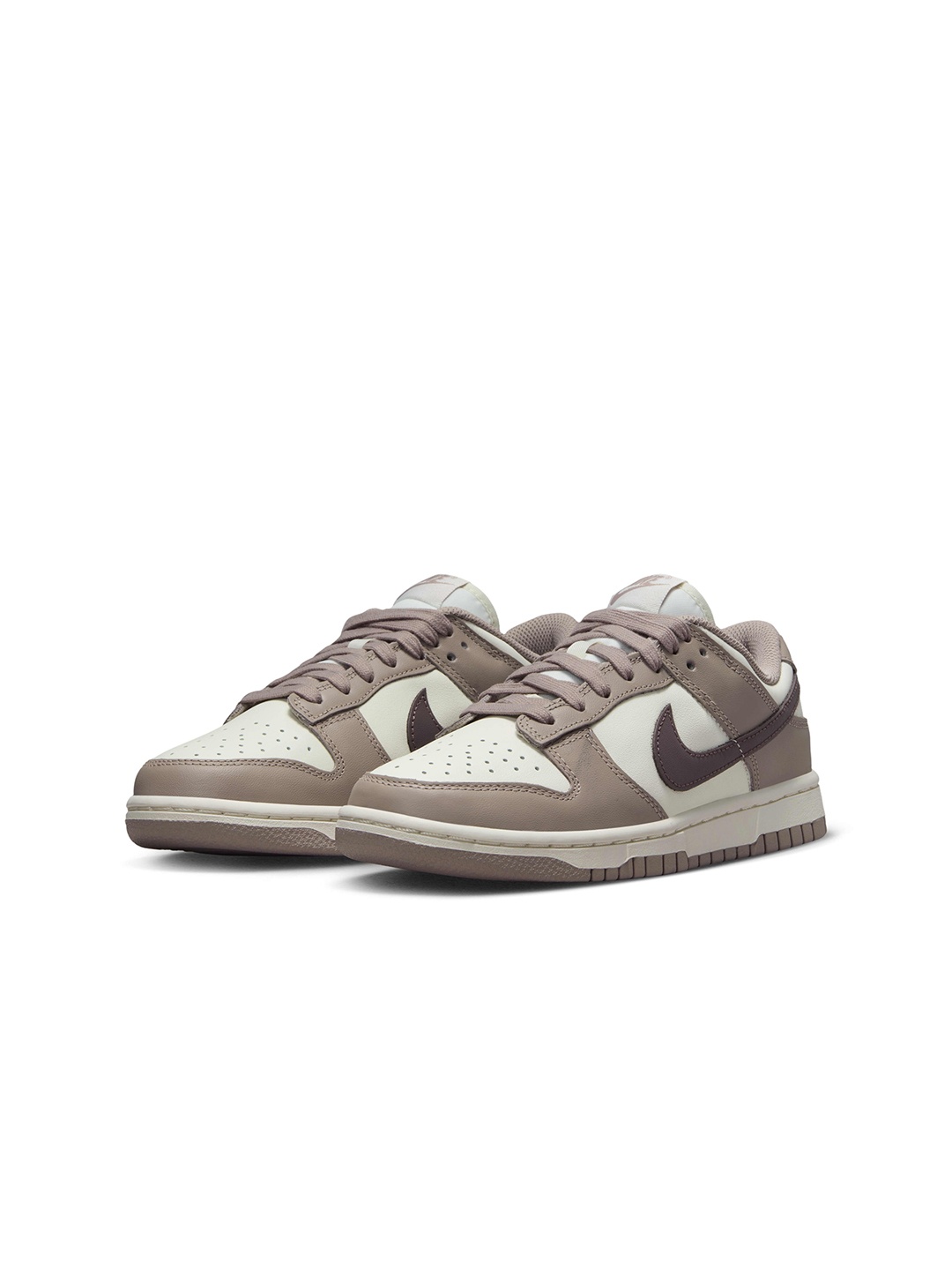 

Nike Women Dunk Low Sneakers, White