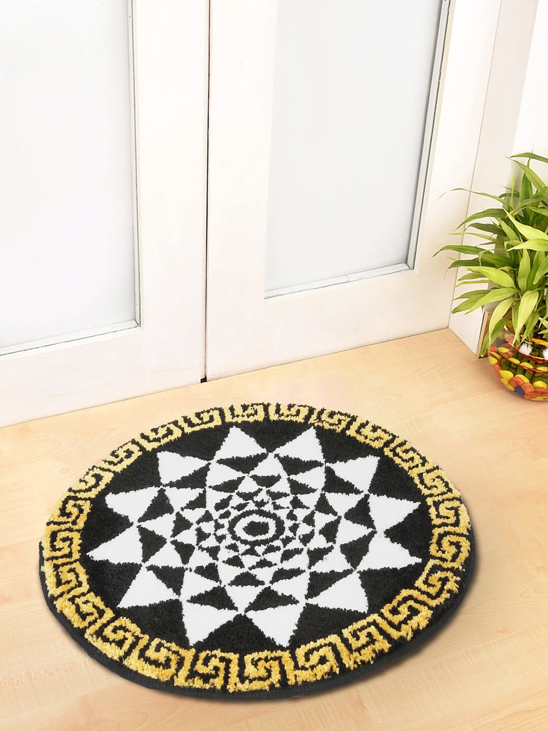 

FABINALIV Black & White Geometric Anti-skid Doormat