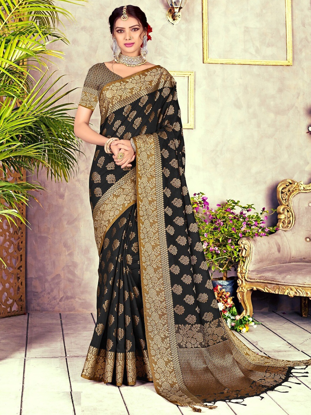 

GAJARAI Ethnic Motifs Woven Design Zari Banarasi Saree, Black