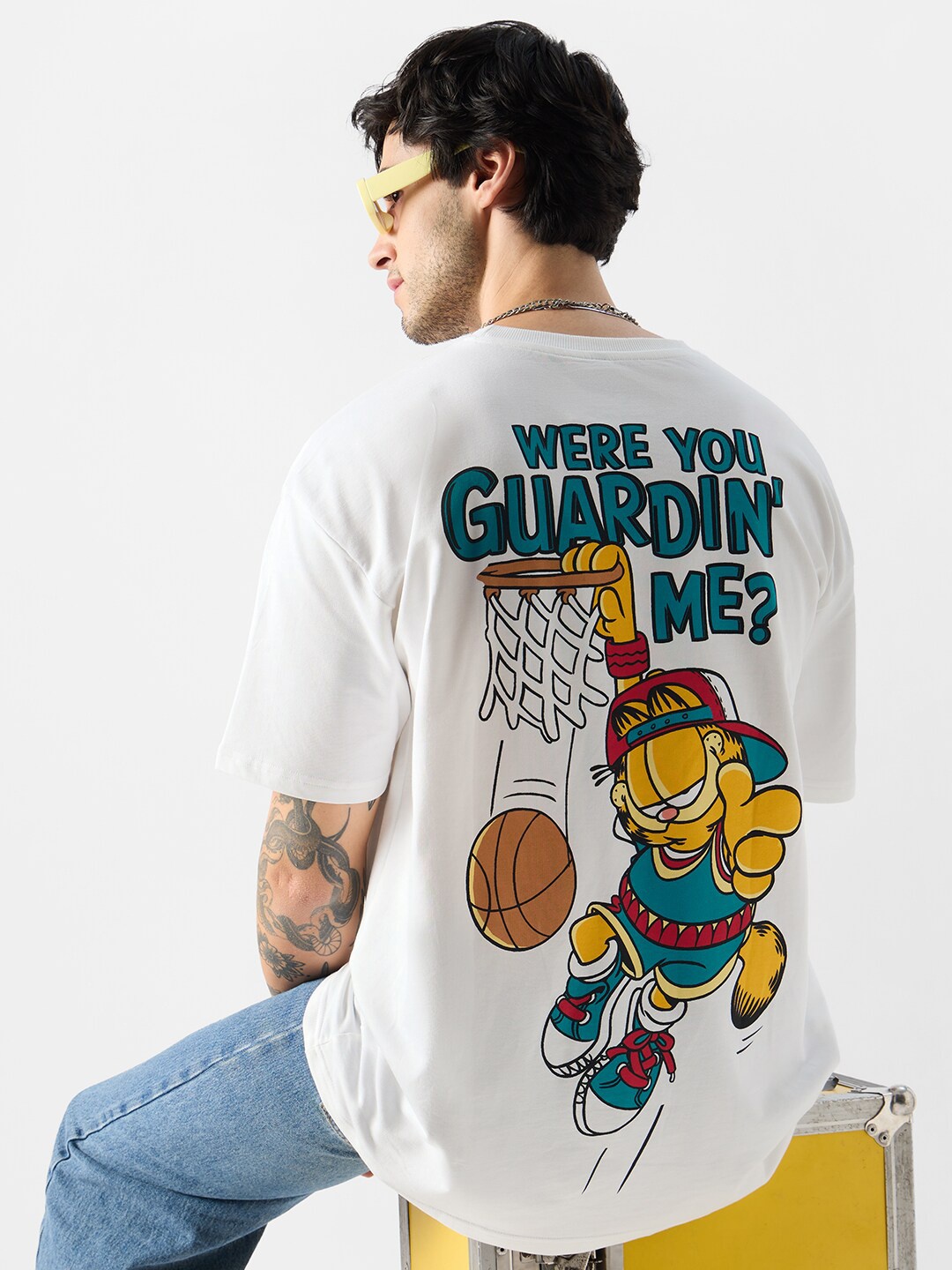 

The Souled Store White Garfield Printed Pure Cotton Oversized T-Shirt