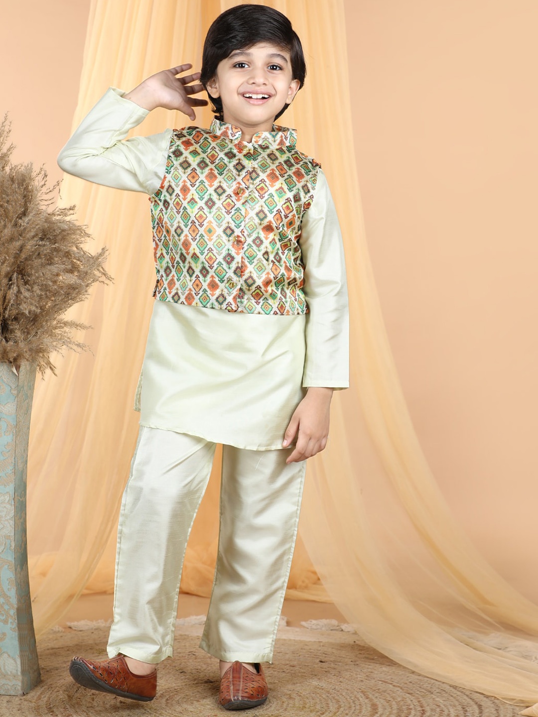 

Cutiekins Boys Mandarin Collar Kurta With Pyjamas & Nehru jacket, Lime green