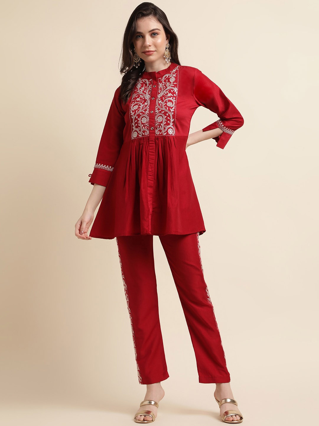 

Sangria Floral Embroidered A-Line Kurti & Trouser, Maroon