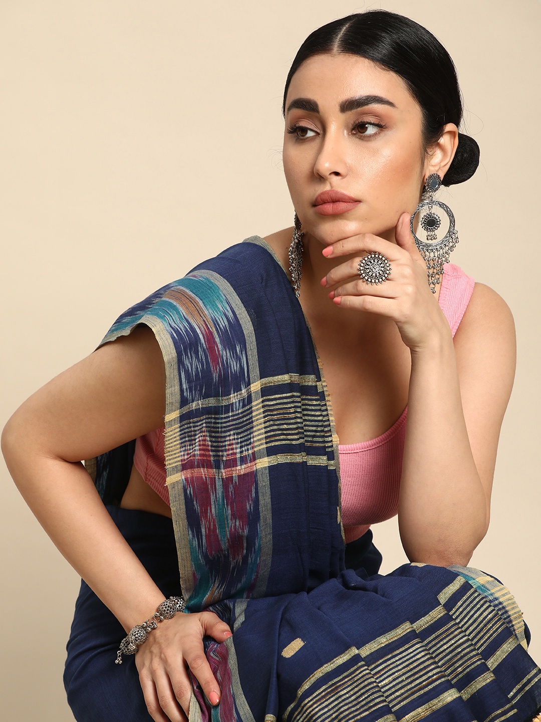 

Taavi Woven Design Pure Cotton Handloom Ikat Saree, Navy blue