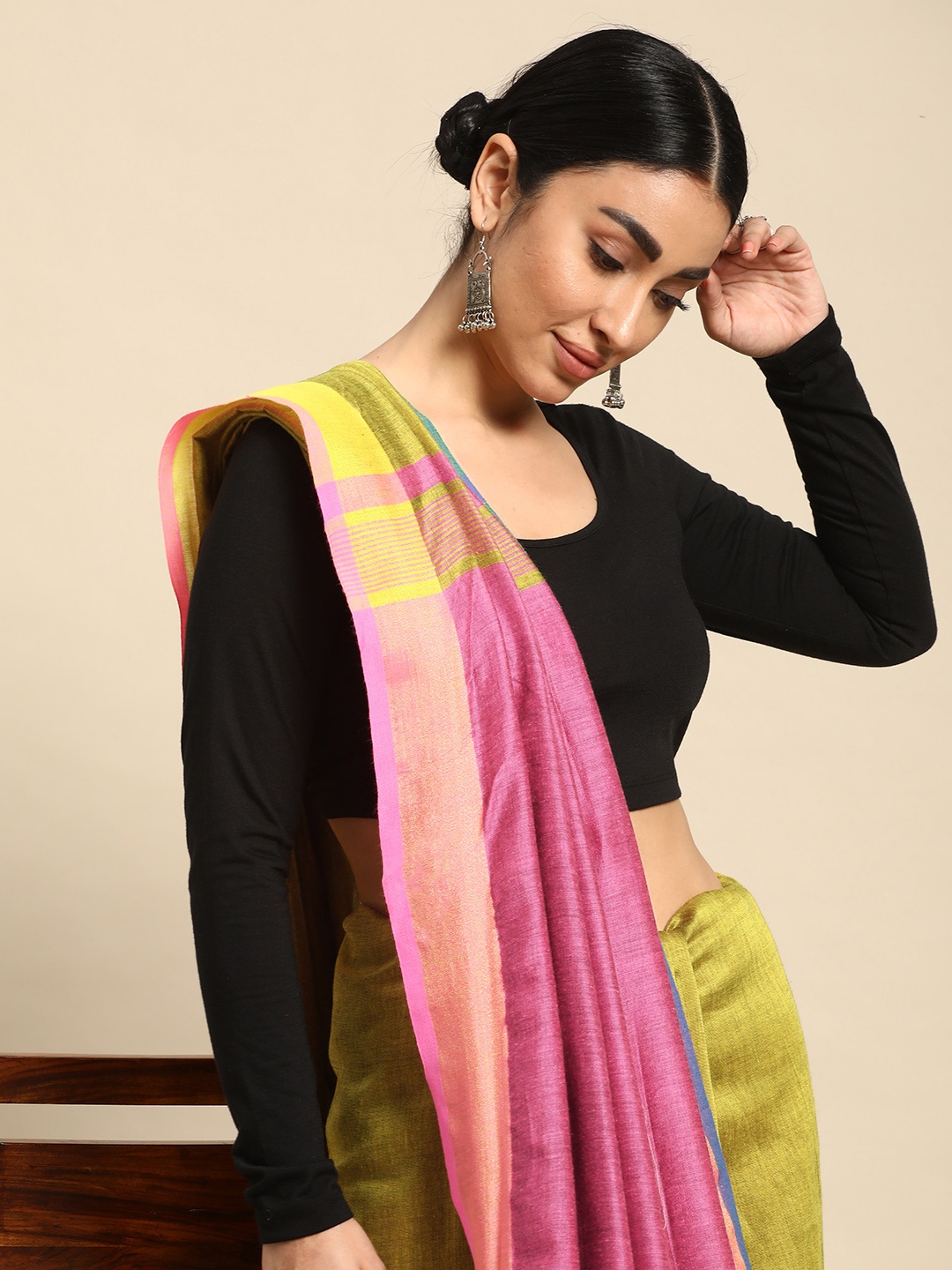 

Taavi Colourblocked Zari Handloom Saree, Lime green