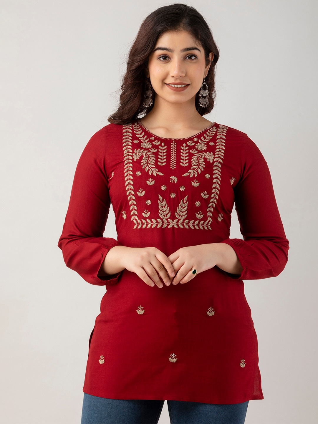 

Charu Floral Embroidered Round Neck Kurti, Maroon