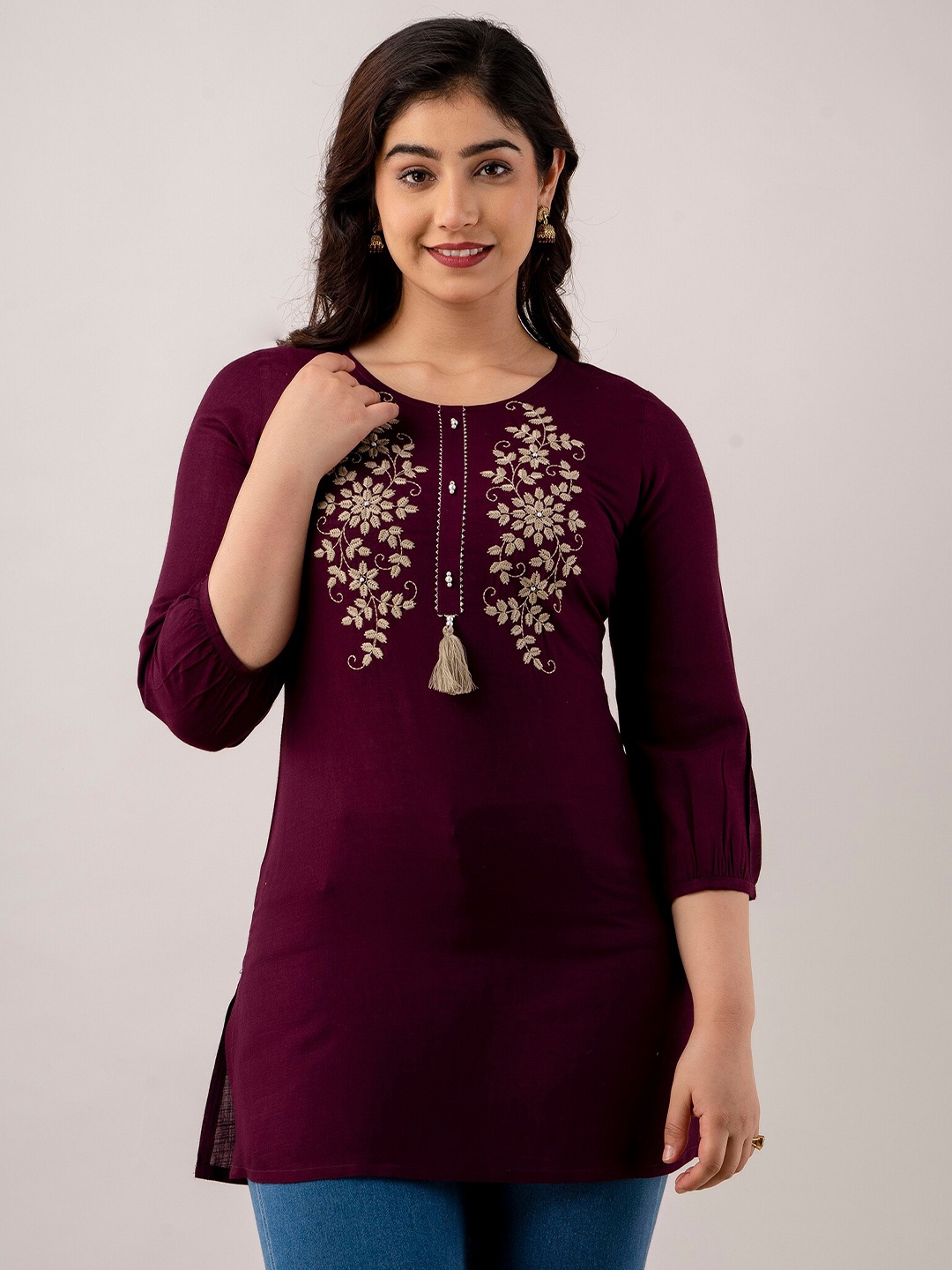 

Charu Floral Embroidered Round Neck Kurti, Violet