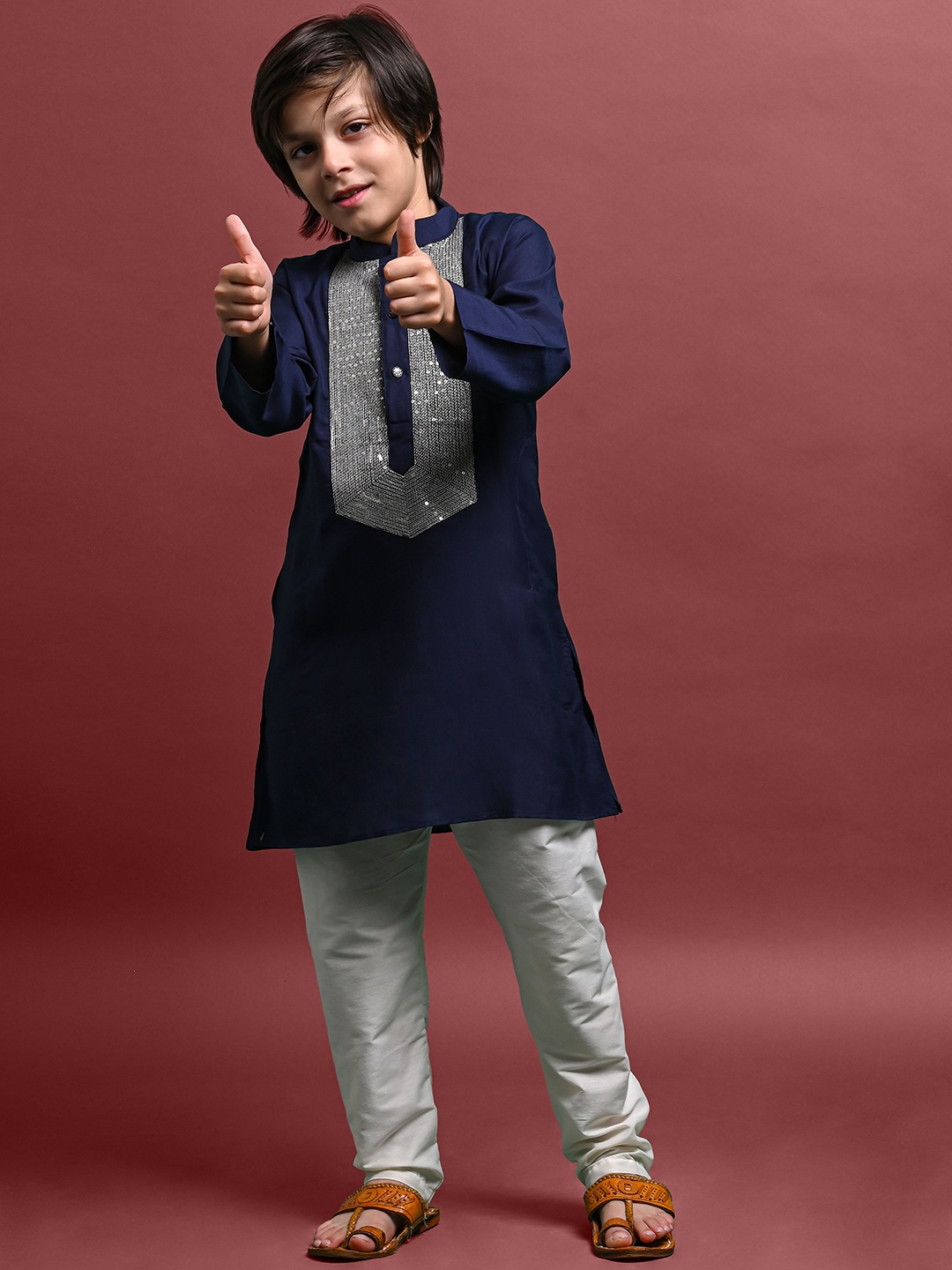 

VESHAM Boys Embroidered Mandarin Collar Sequinned Kurta with Pyjamas, Blue