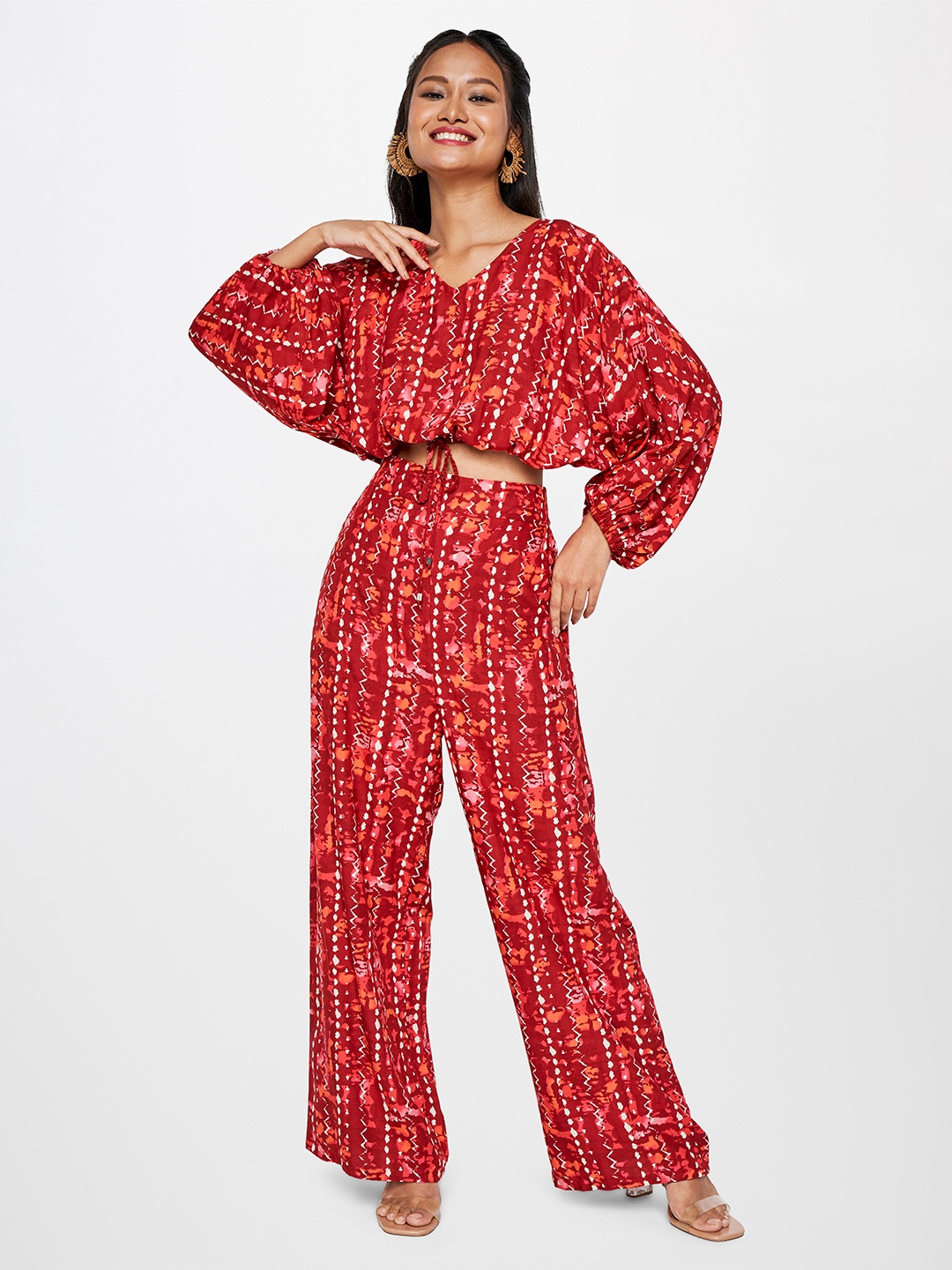 

Global Desi Printed V-Neck Crop Top With Palazzos, Red