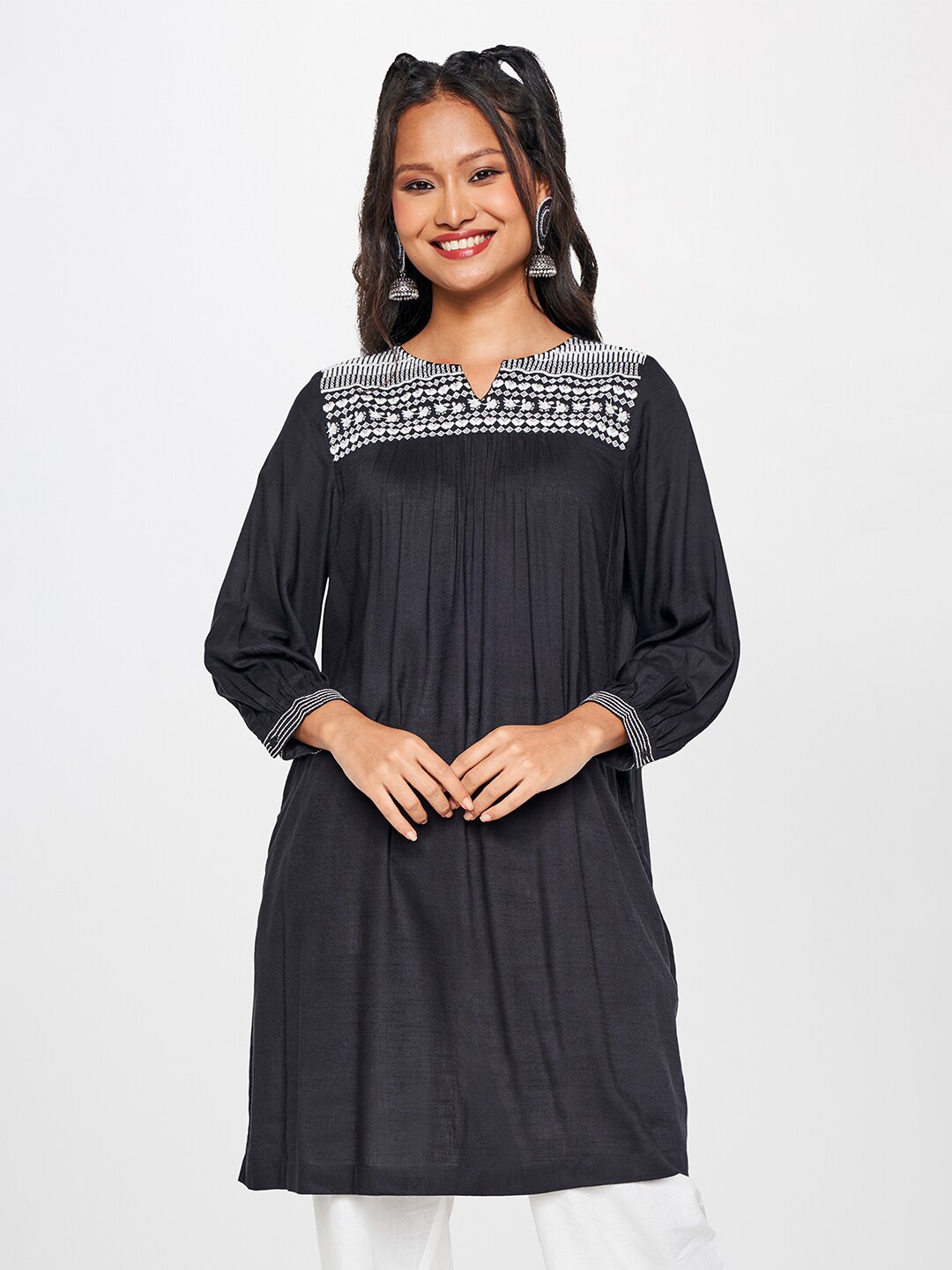 

Global Desi Ethnic Motifs Yoke Design Thread Work A-Line Kurta, Black