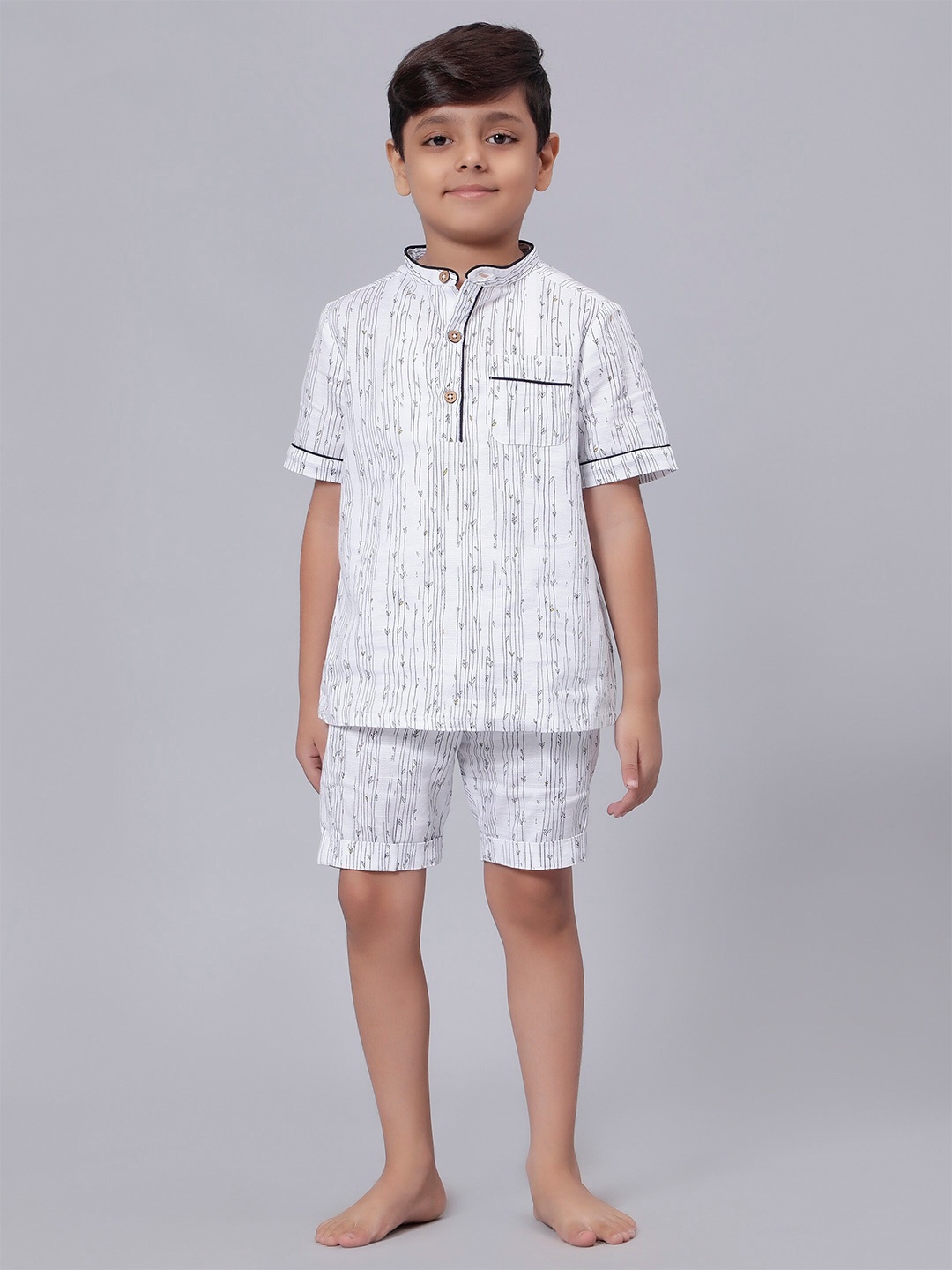 

Biglilpeople Boys Printed Pure Cotton Night suits, White