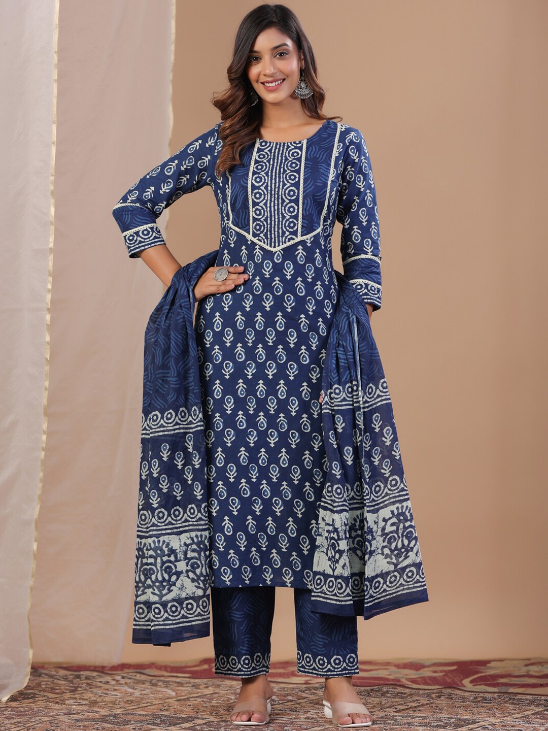 

Sangria Ethnic Motifs Printed Pure Cotton Kurta With Trouser & Dupatta, Navy blue