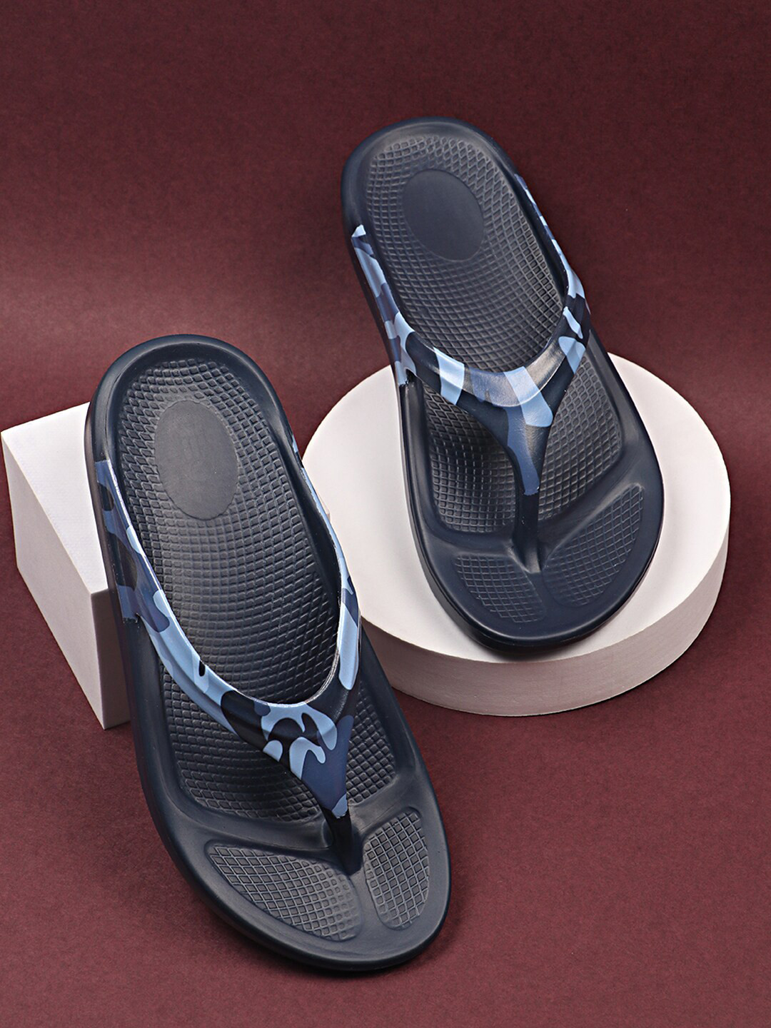 

NEOZ Women Printed Thong Flip-Flops, Navy blue