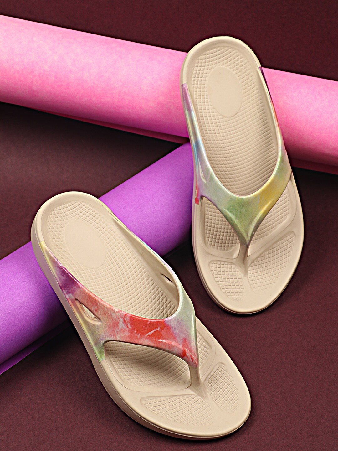 

NEOZ Women Printed Thong Flip-Flops, Cream