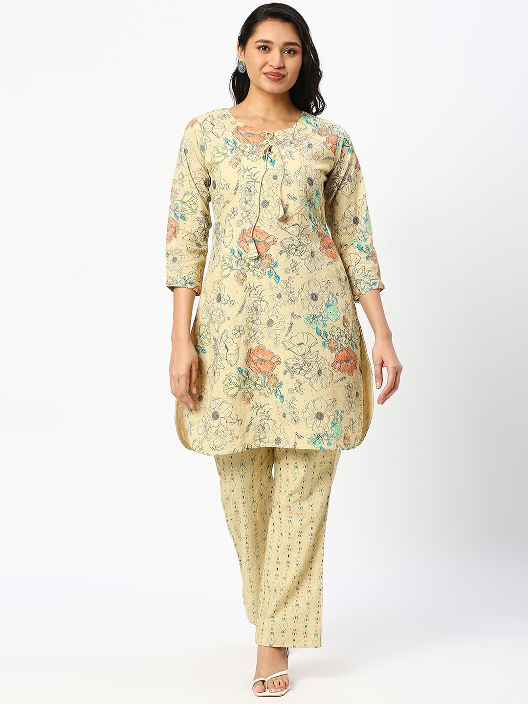 

DRESSLINE Floral Printed Tie Up Neck Three-Quarter Sleeves Pure Cotton Kurta Set, Yellow