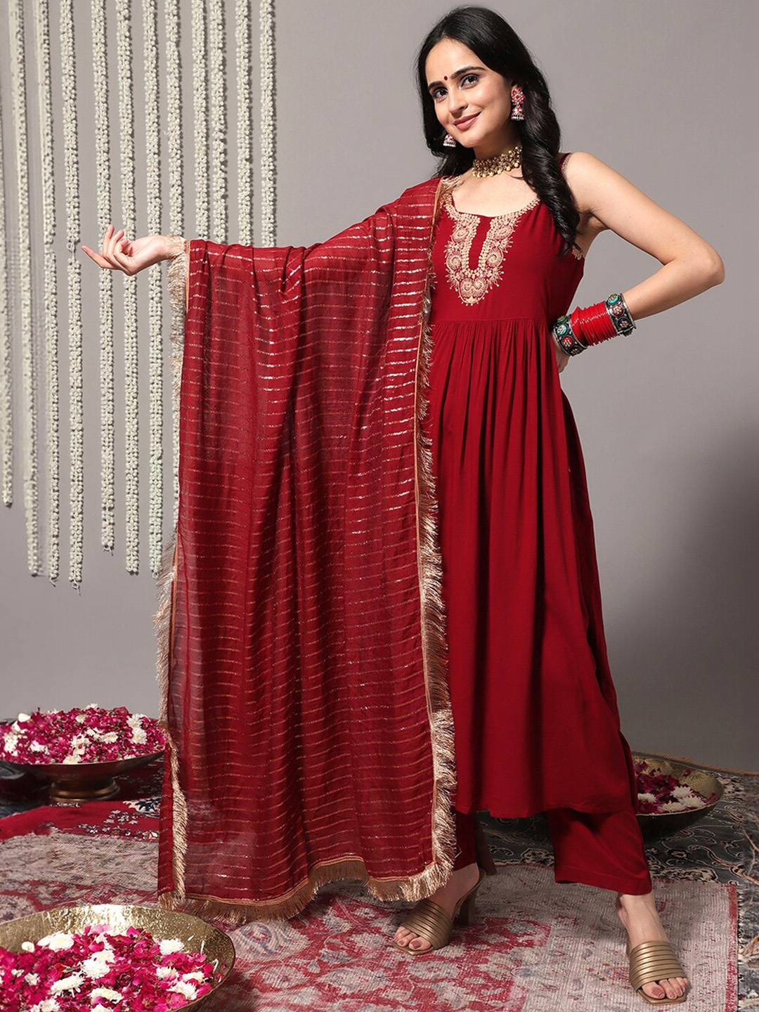 

Varanga Embroidered Empire Kurta With Trousers & Dupatta, Maroon