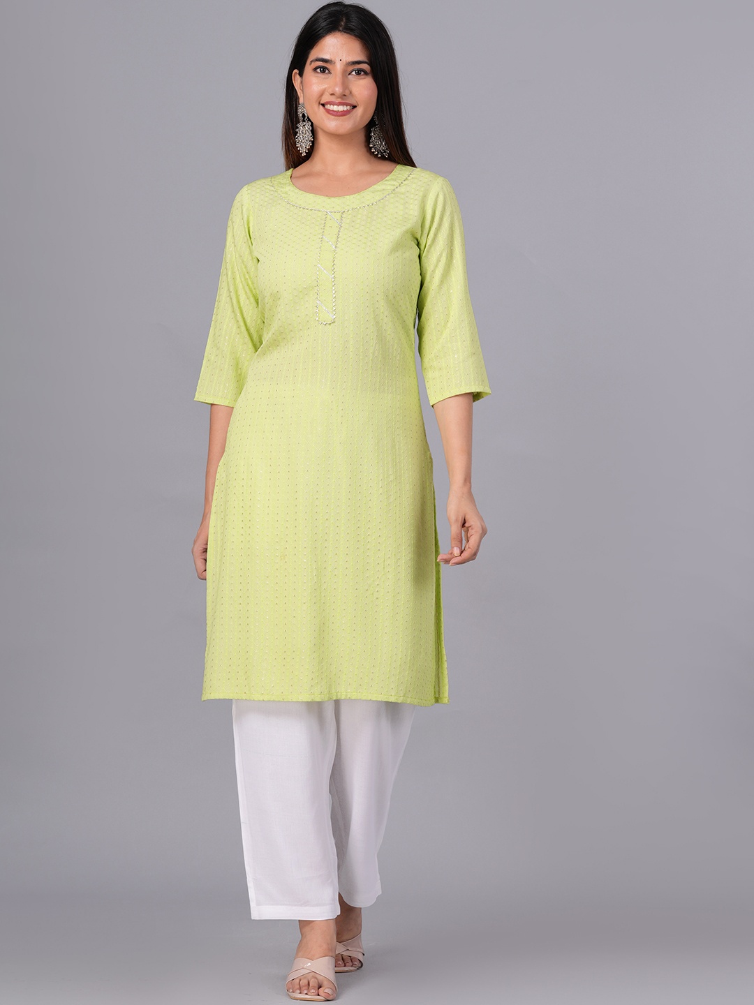 

DORIYA Geometric Embroidered Gotta Patti Kurta With Trousers, Green